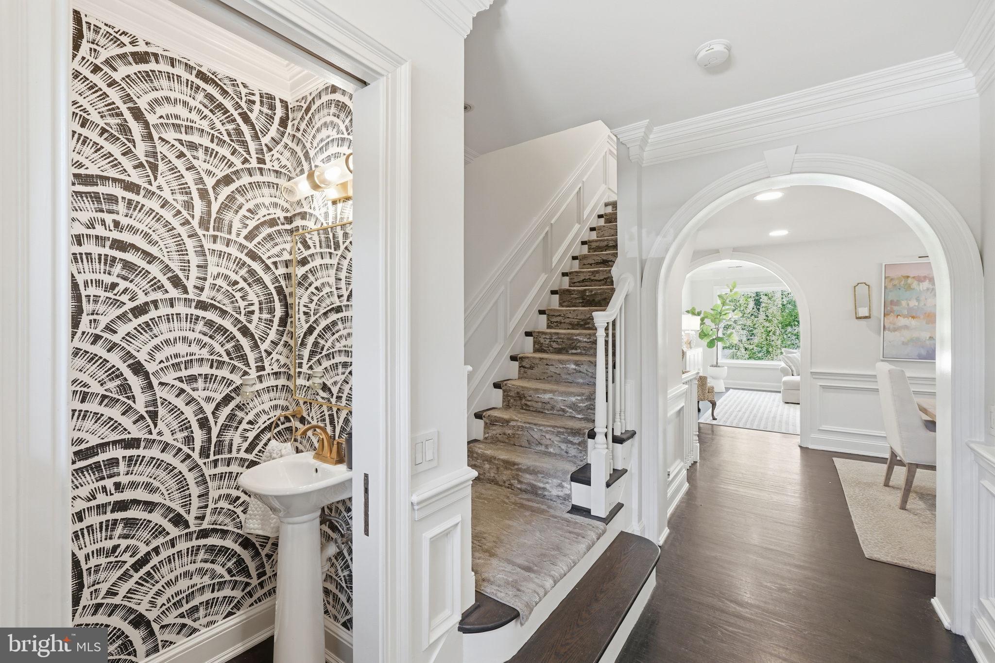 HAMLET PLACE - Residential