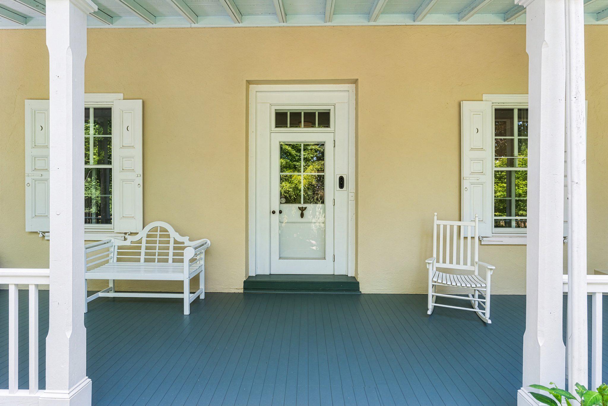 CHESTNUT HILL - Residential