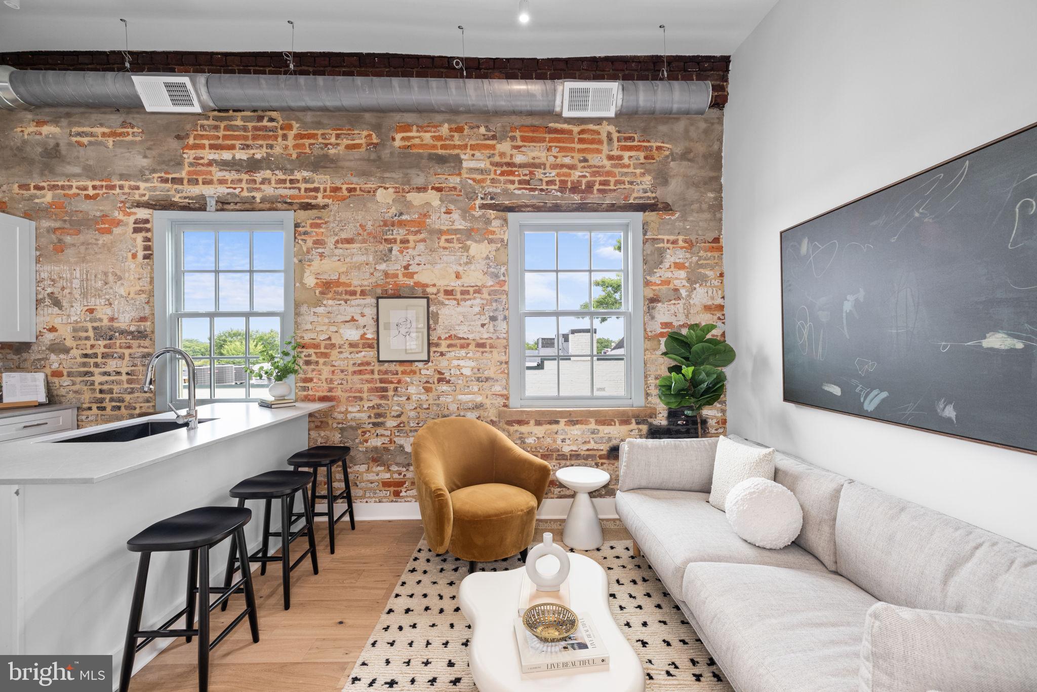 OLD TOWN ALEXANDRIA - Residential Lease