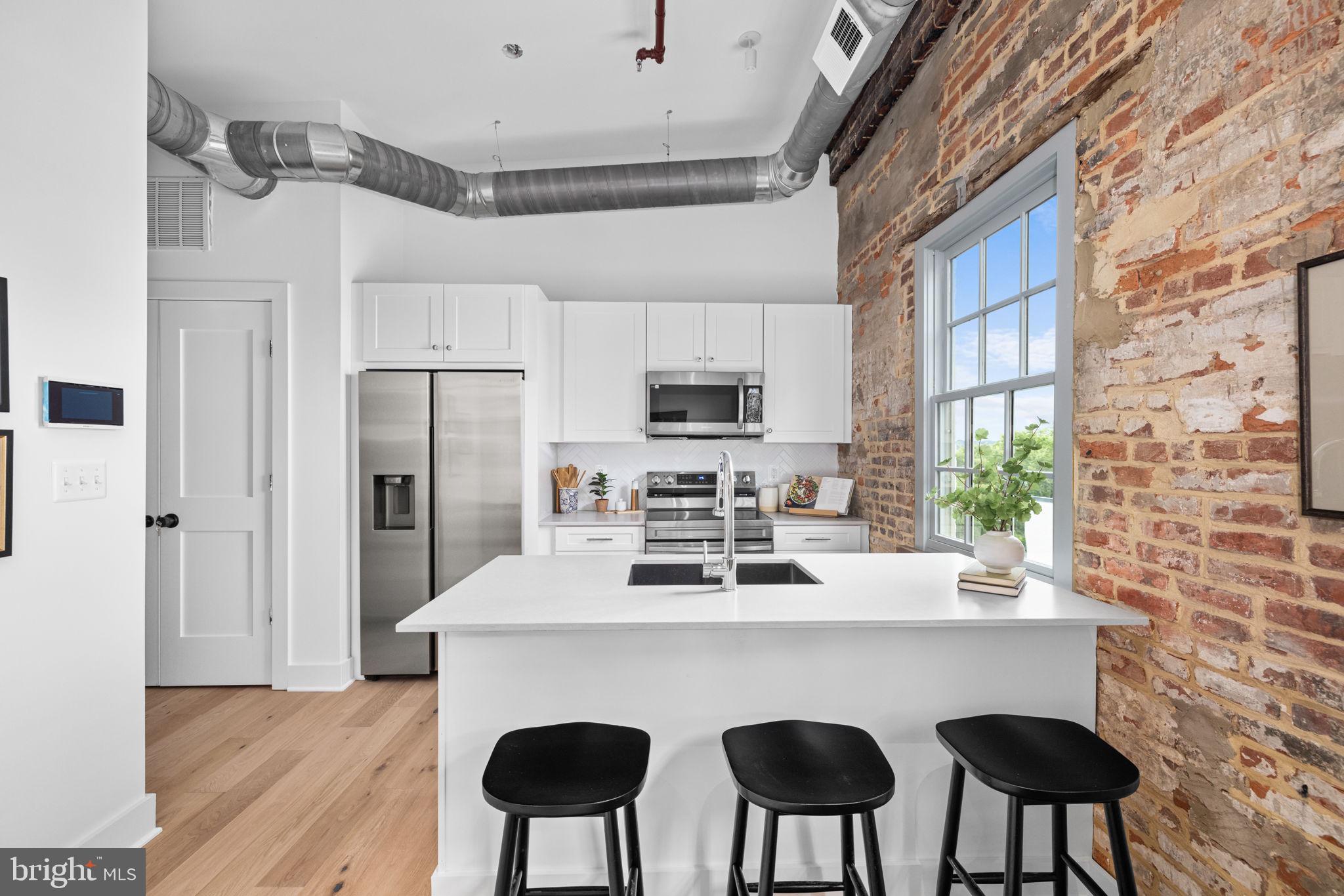 OLD TOWN ALEXANDRIA - Residential Lease