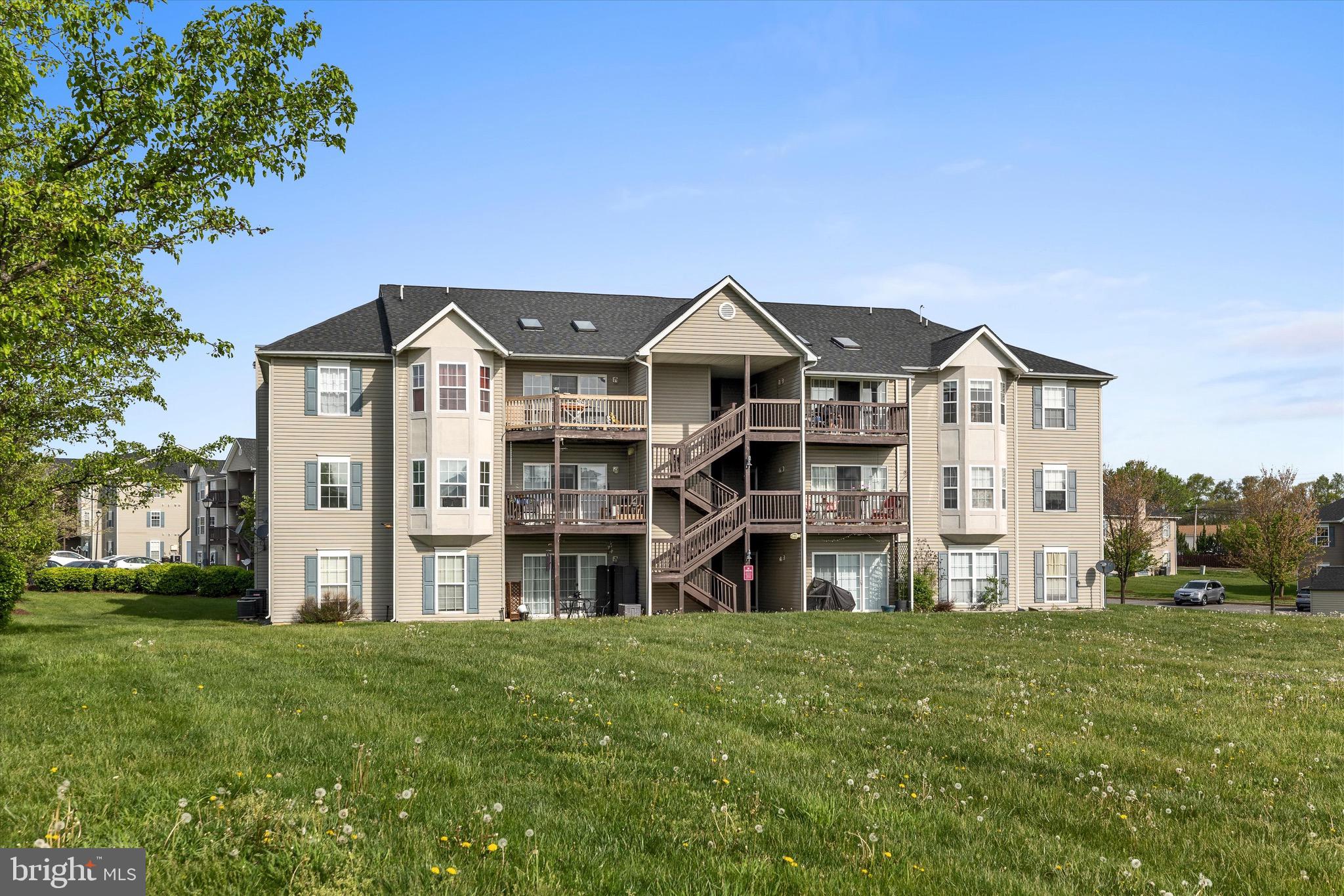 This charming 2-bedroom, 2-bath condo offers a cozy and modern space with fresh updates throughout. Located in  Park Place Condominiums, this home boasts an open floor plan, featuring beautiful new flooring, fresh paint, and a thoughtfully remodeled kitchen and bathrooms. The master suite includes a spacious walk-in closet and a convenient walk-in shower, while additional storage is available in the laundry room.

With its prime location just off Route 7, you’ll enjoy easy access to everything Winchester has to offer! Explore the rich history of downtown Winchester with its charming streets, local shops, and delicious restaurants. Take a stroll through the historic Old Town District or visit the vibrant community parks for a day out.

Come make this adorable condo yours today and experience all that Winchester has to offer!