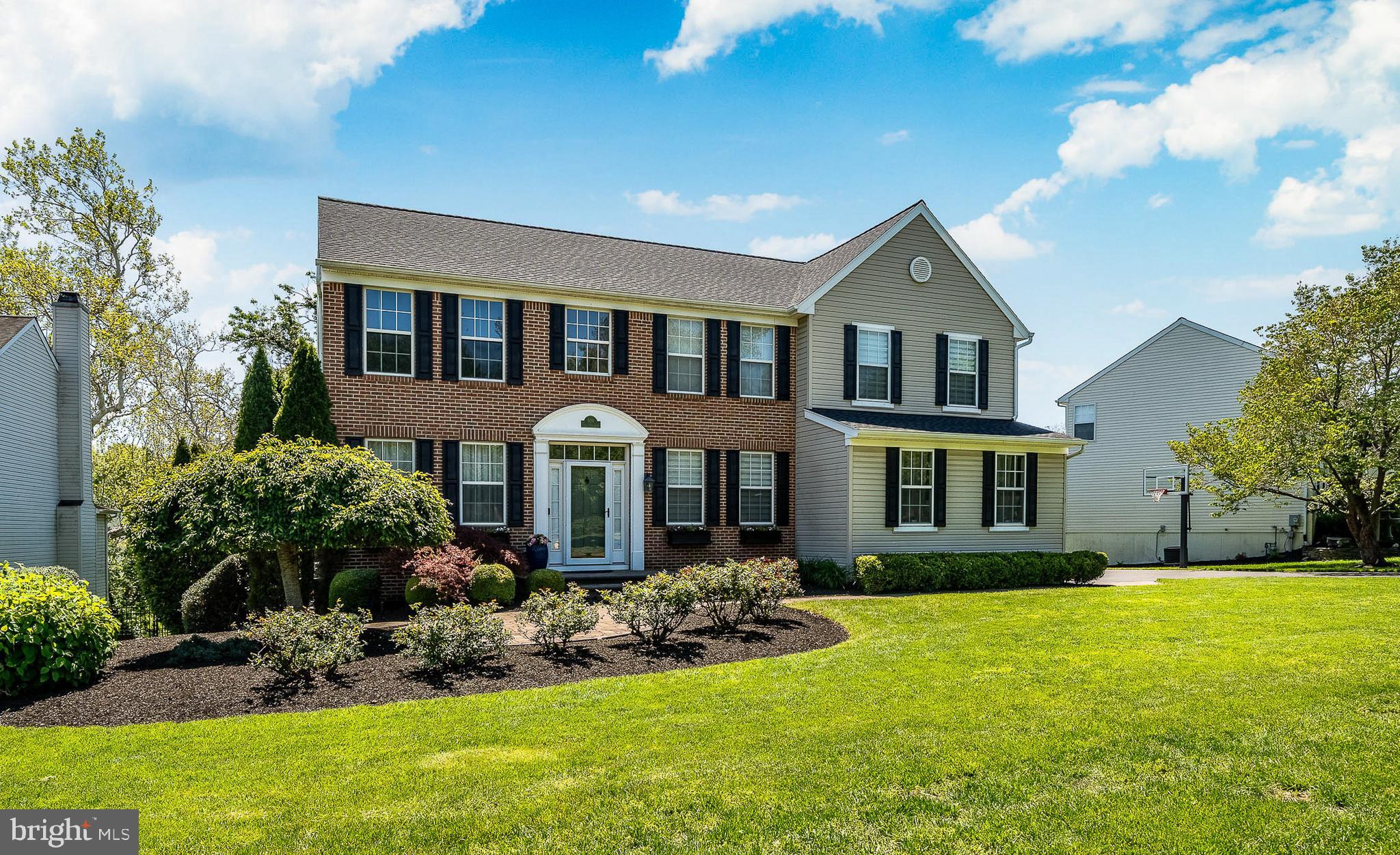 OLD MILL POINTE - Residential