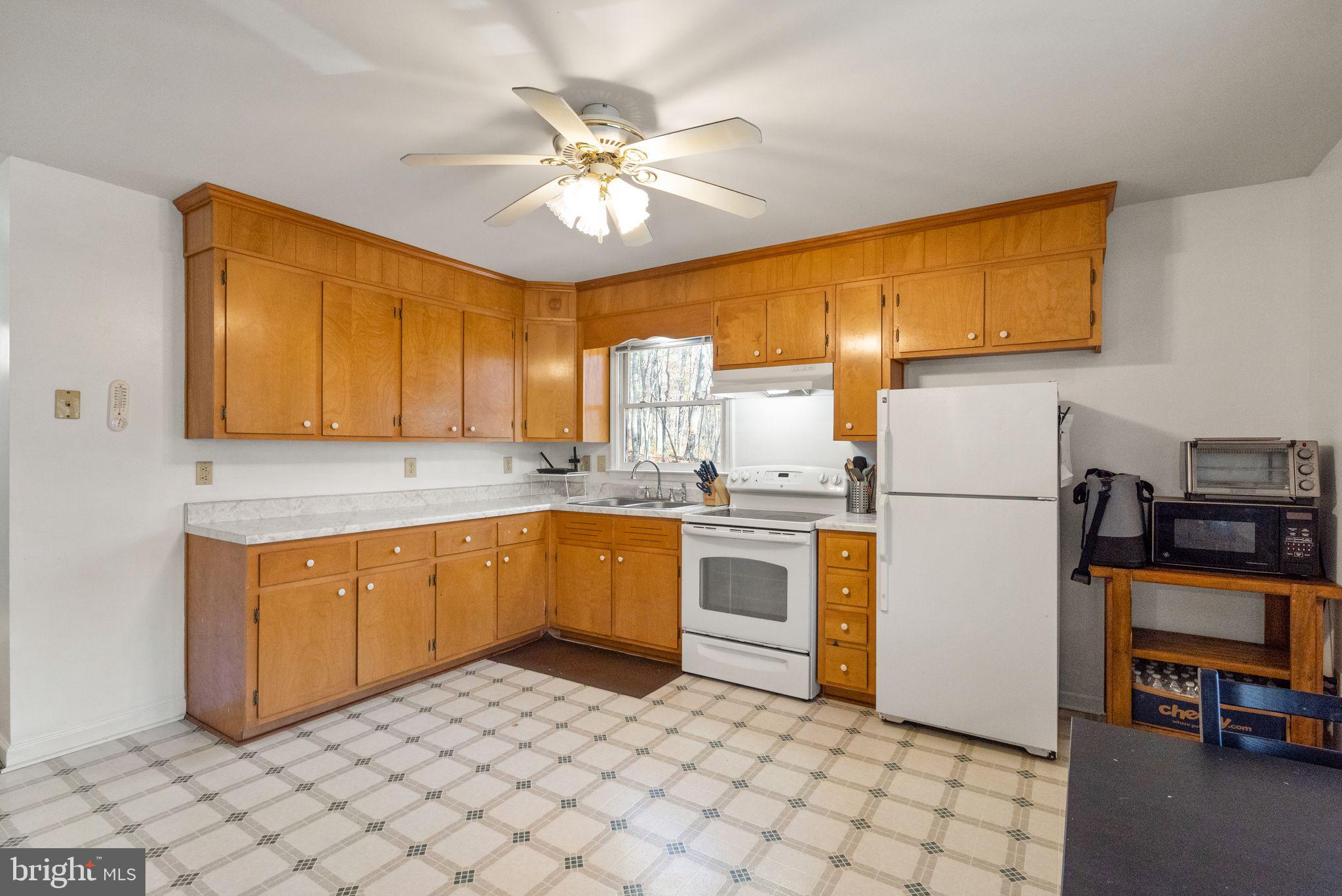REYNOLDS ESTATES - Residential