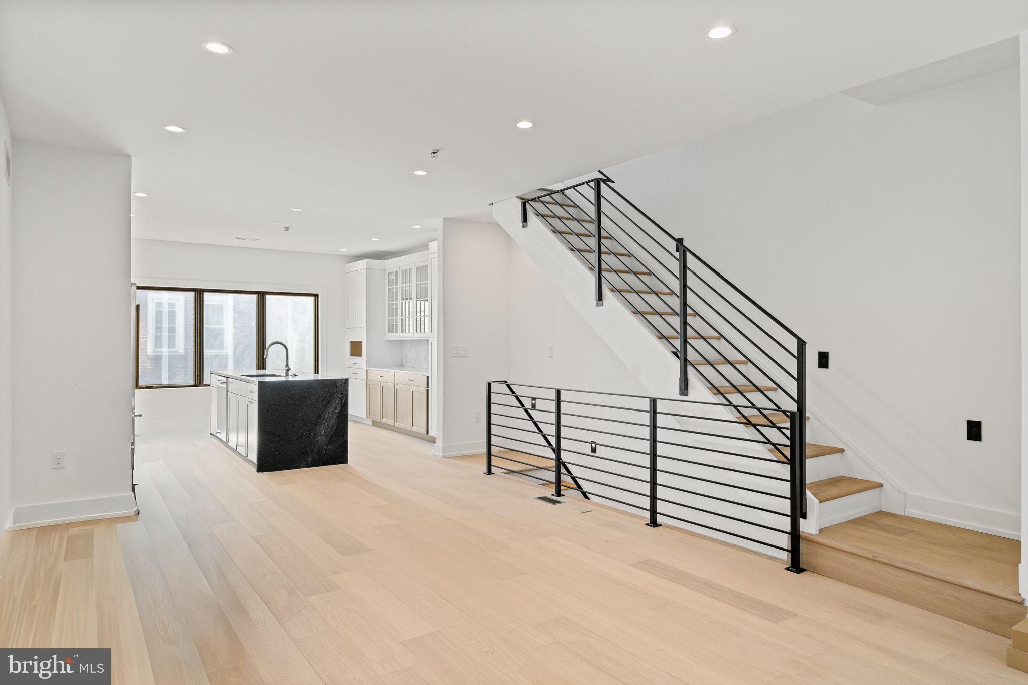 PASSYUNK SQUARE - Residential