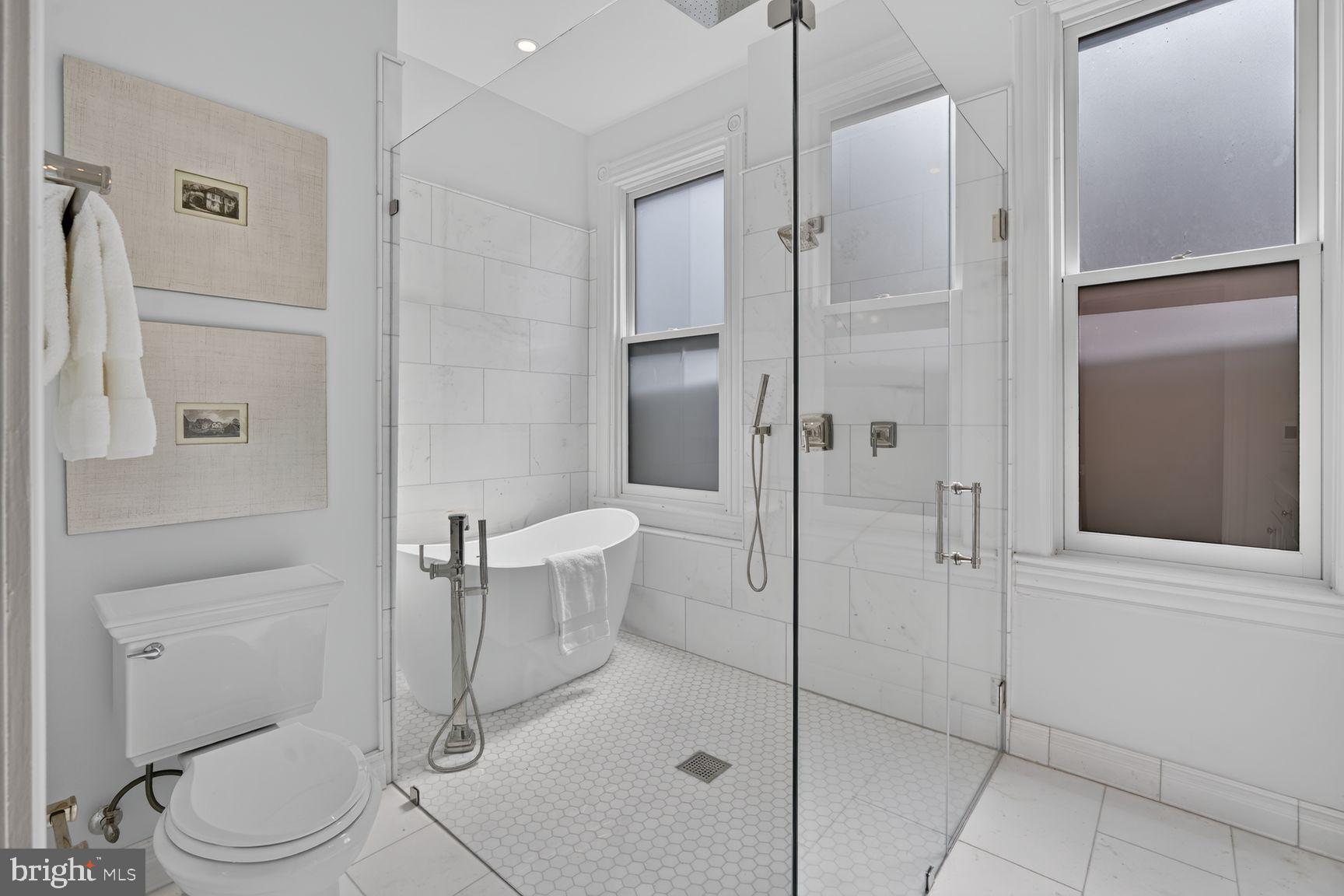 LOGAN CIRCLE - Residential