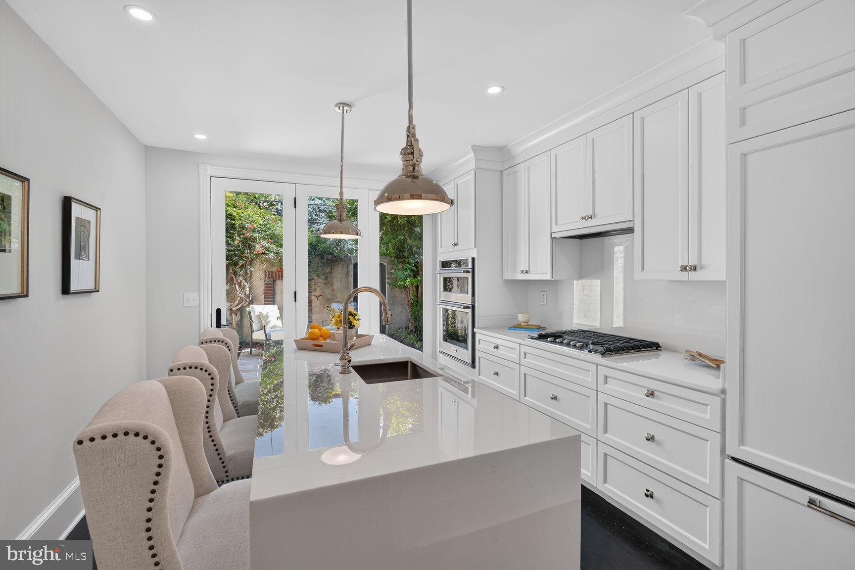 LOGAN CIRCLE - Residential