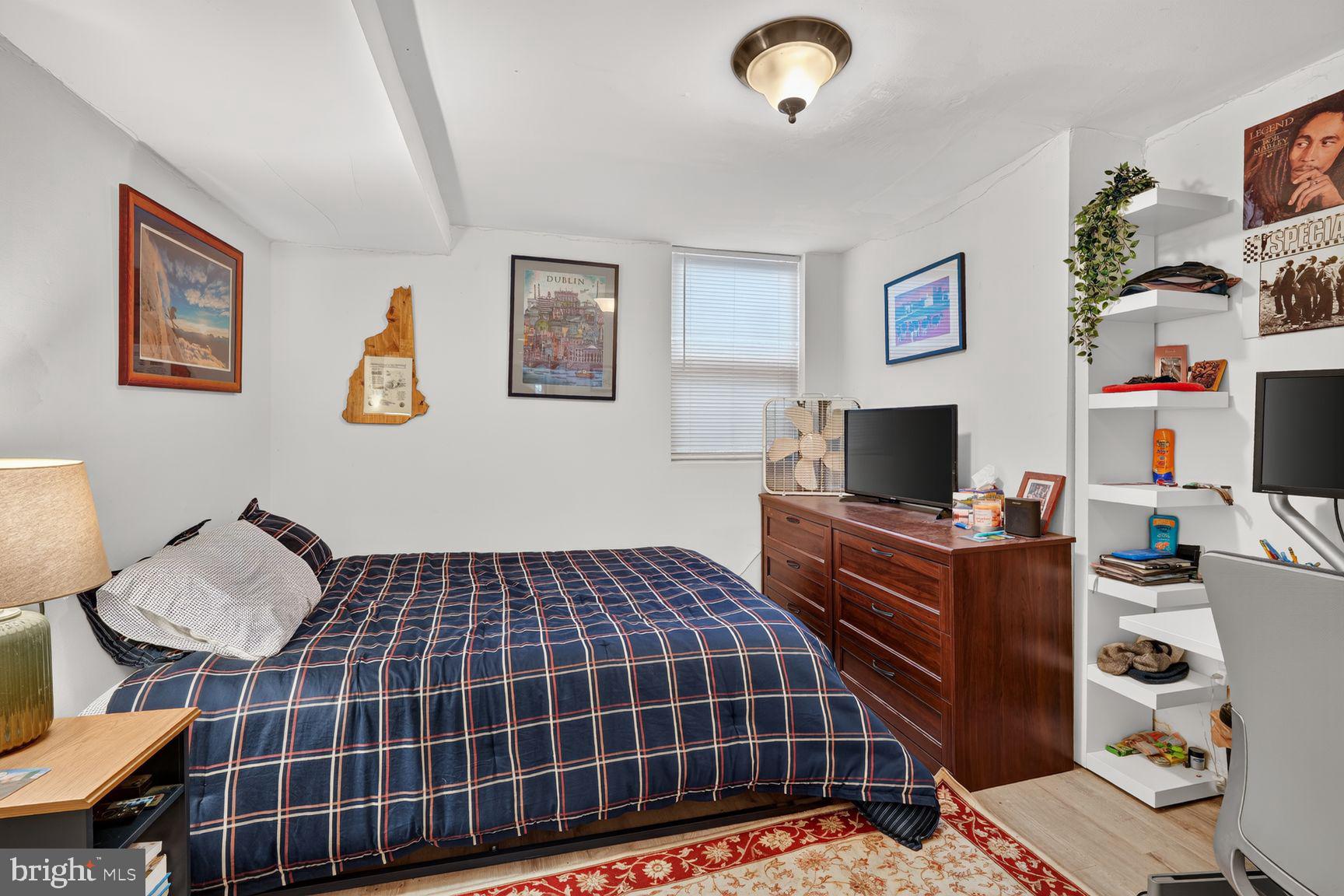 LOGAN CIRCLE - Residential