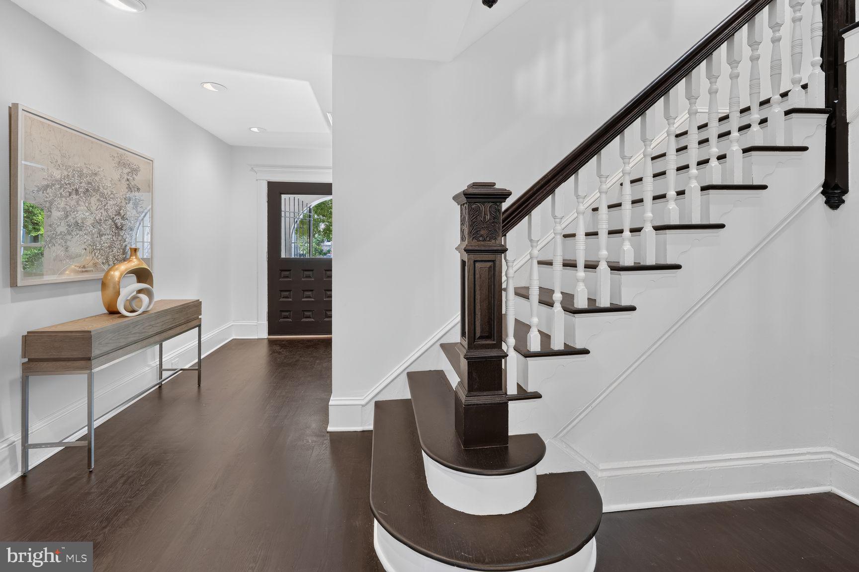 LOGAN CIRCLE - Residential