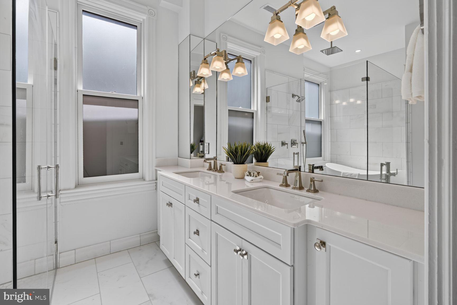 LOGAN CIRCLE - Residential
