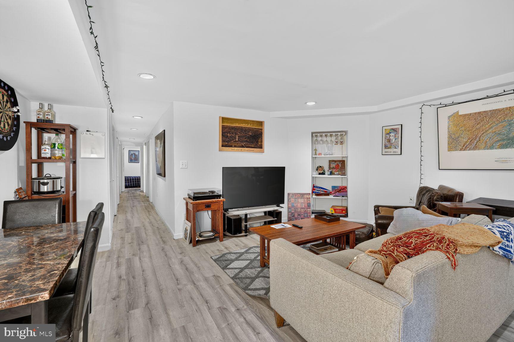 LOGAN CIRCLE - Residential