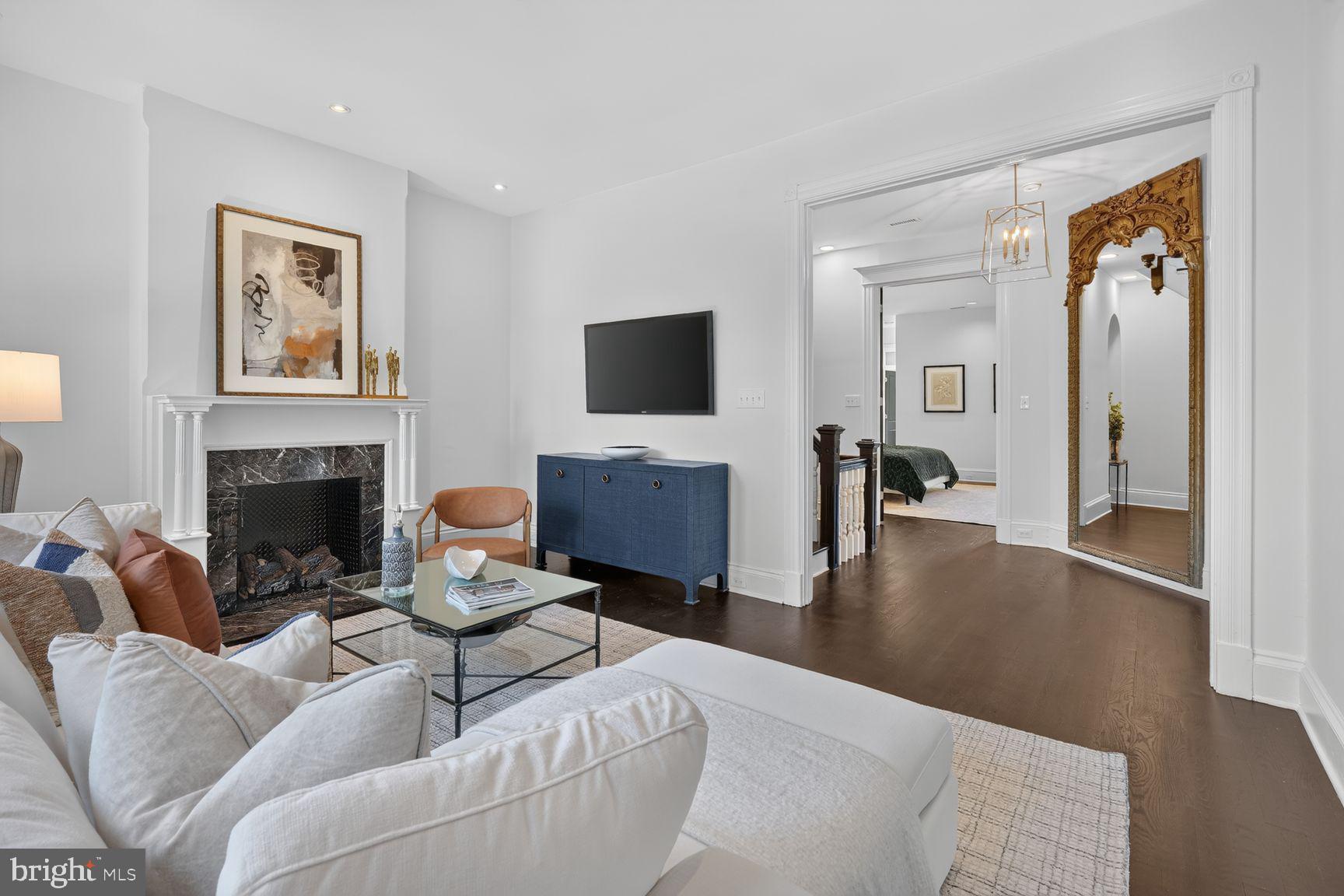 LOGAN CIRCLE - Residential