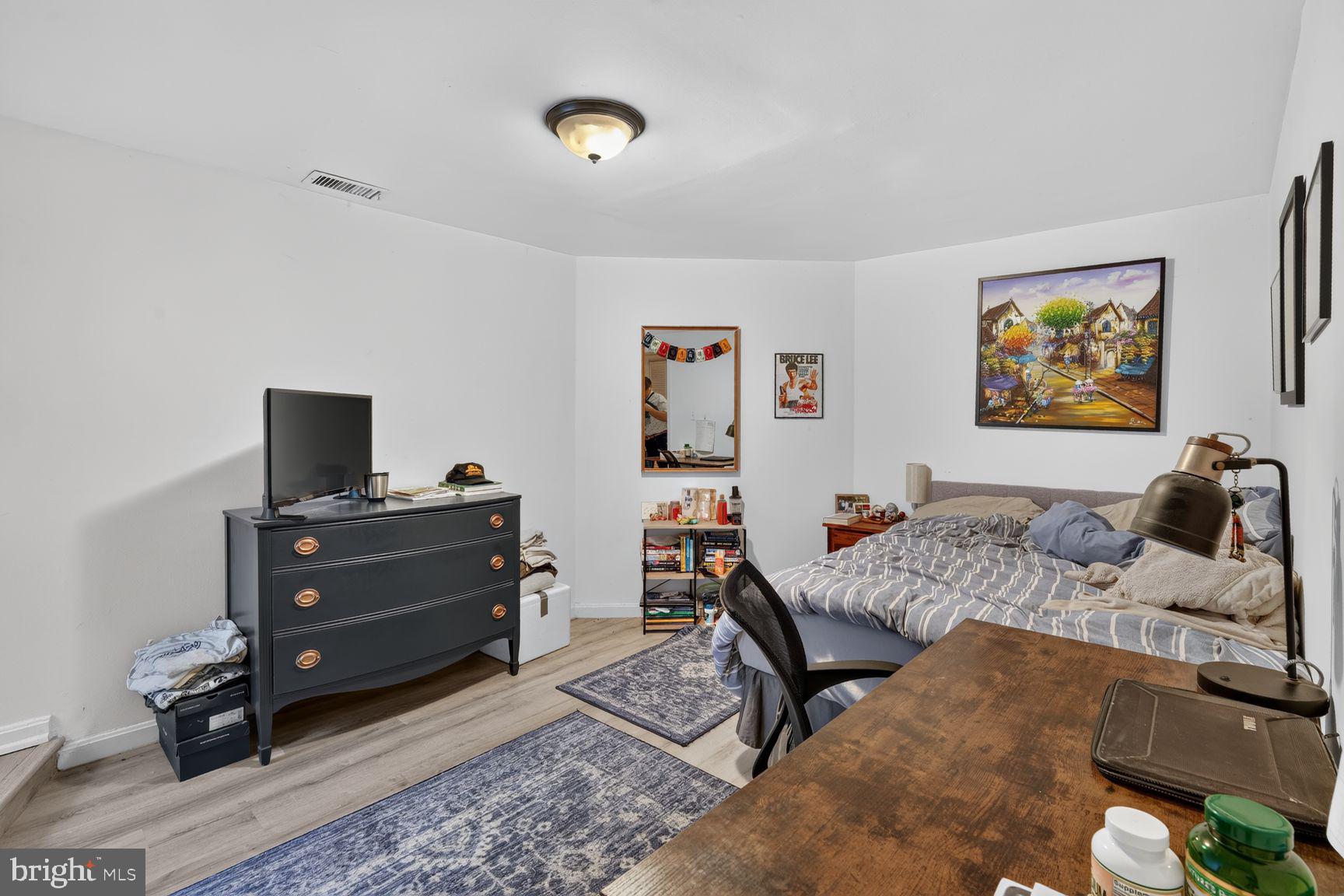 LOGAN CIRCLE - Residential