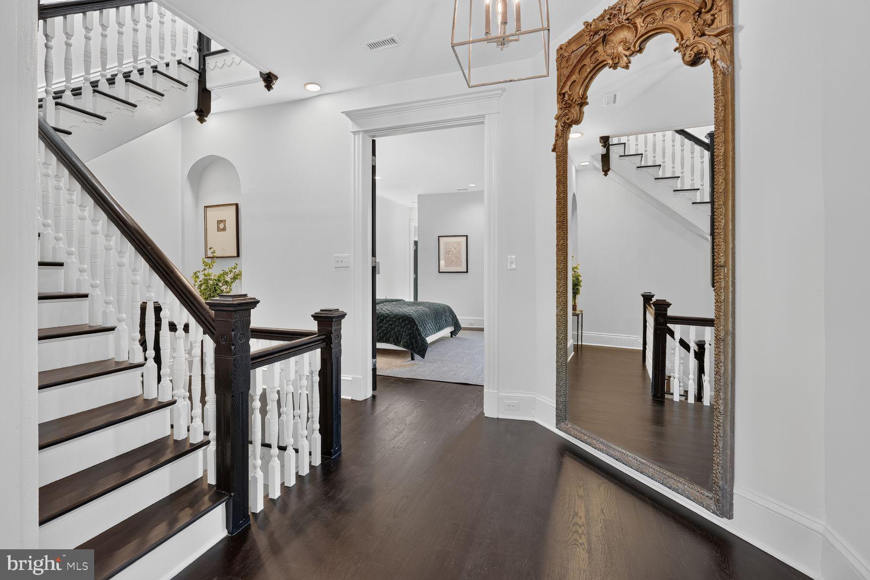 LOGAN CIRCLE - Residential