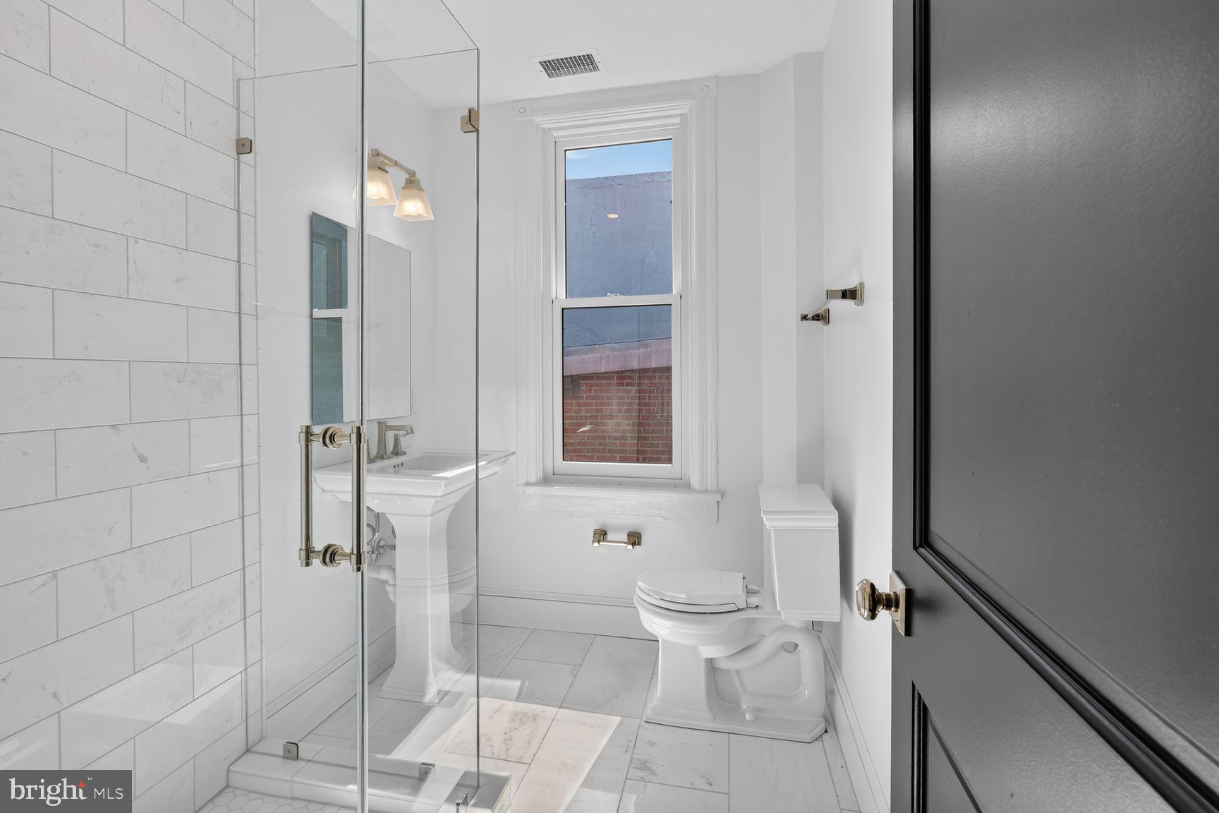 LOGAN CIRCLE - Residential