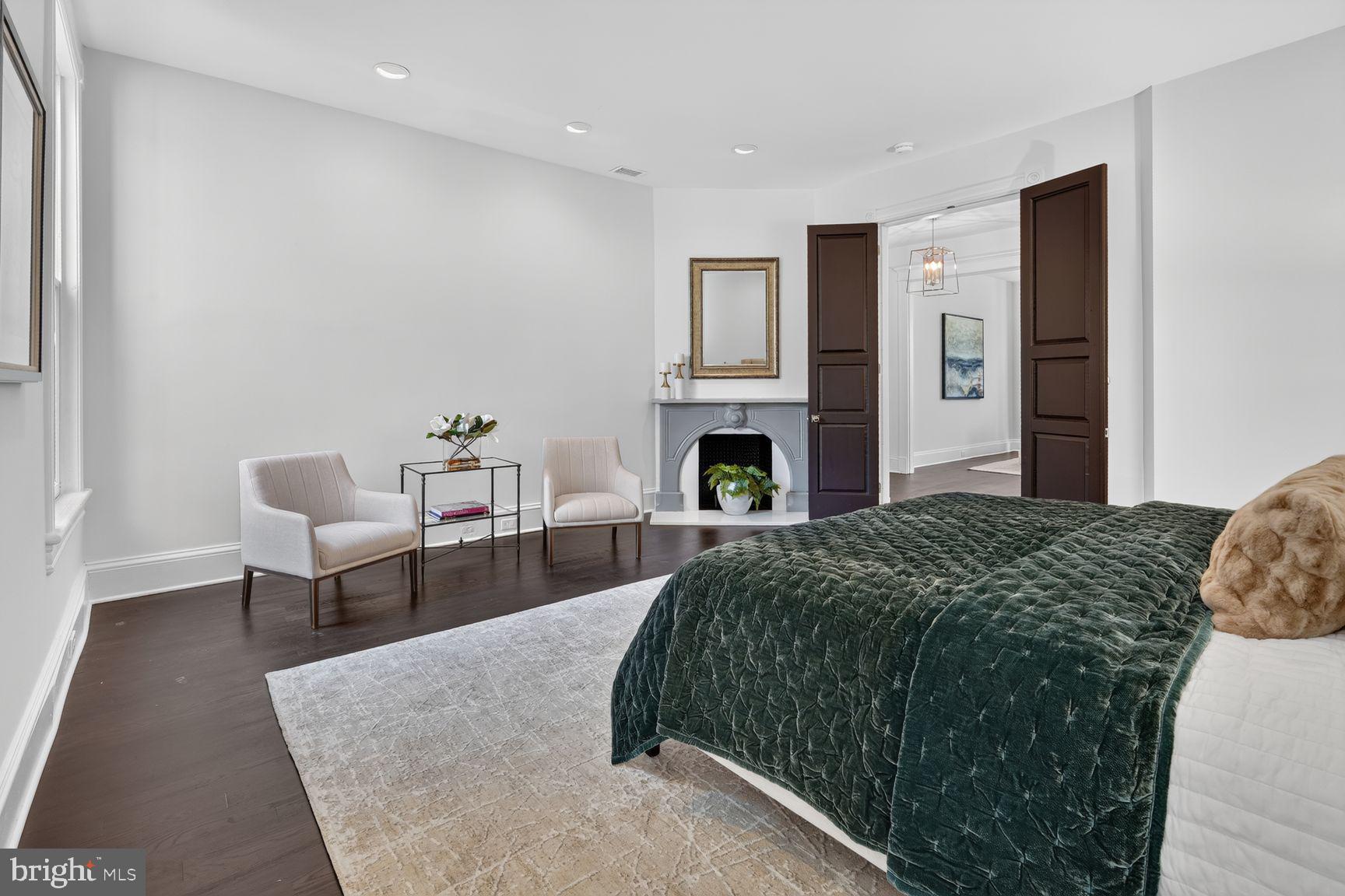 LOGAN CIRCLE - Residential