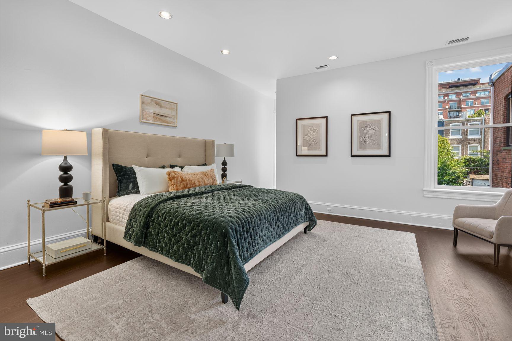 LOGAN CIRCLE - Residential