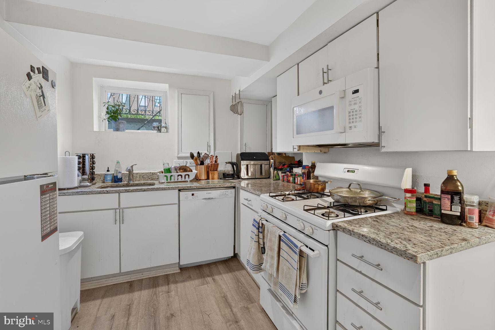 LOGAN CIRCLE - Residential