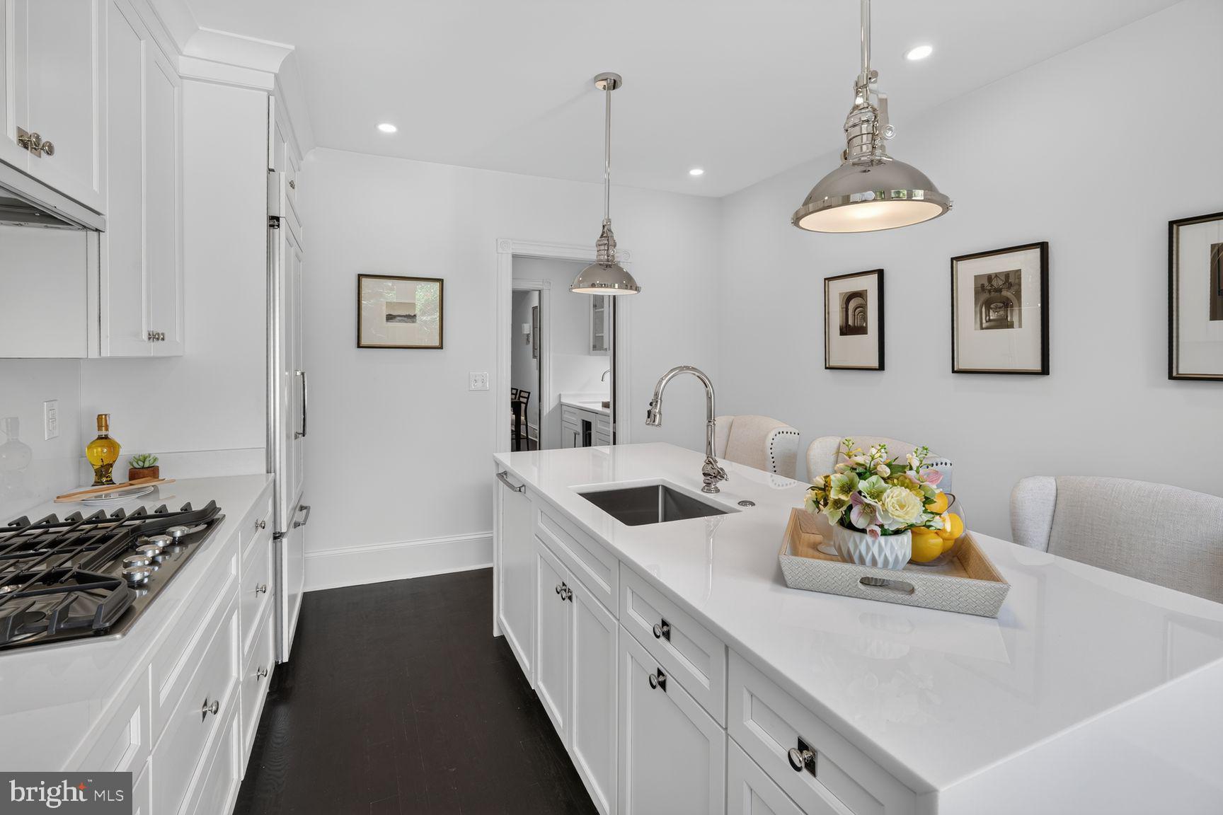 LOGAN CIRCLE - Residential