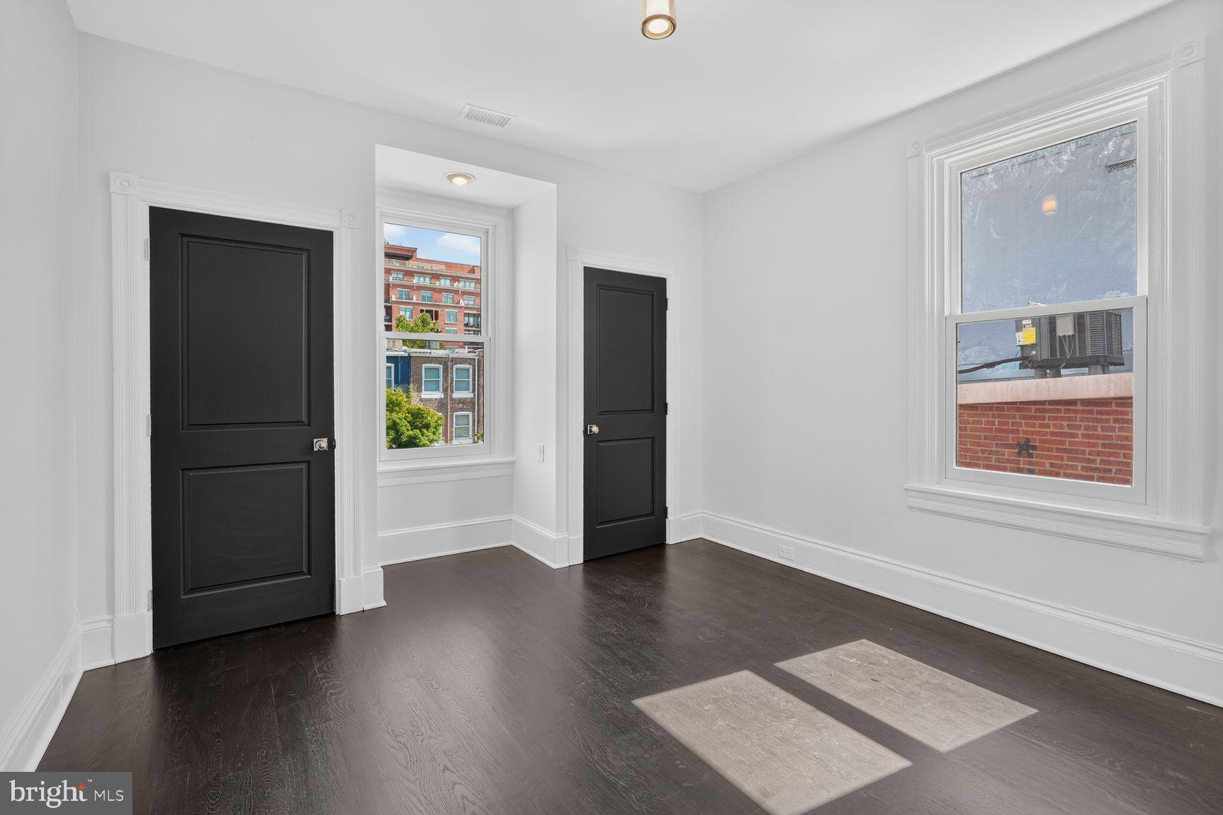 LOGAN CIRCLE - Residential