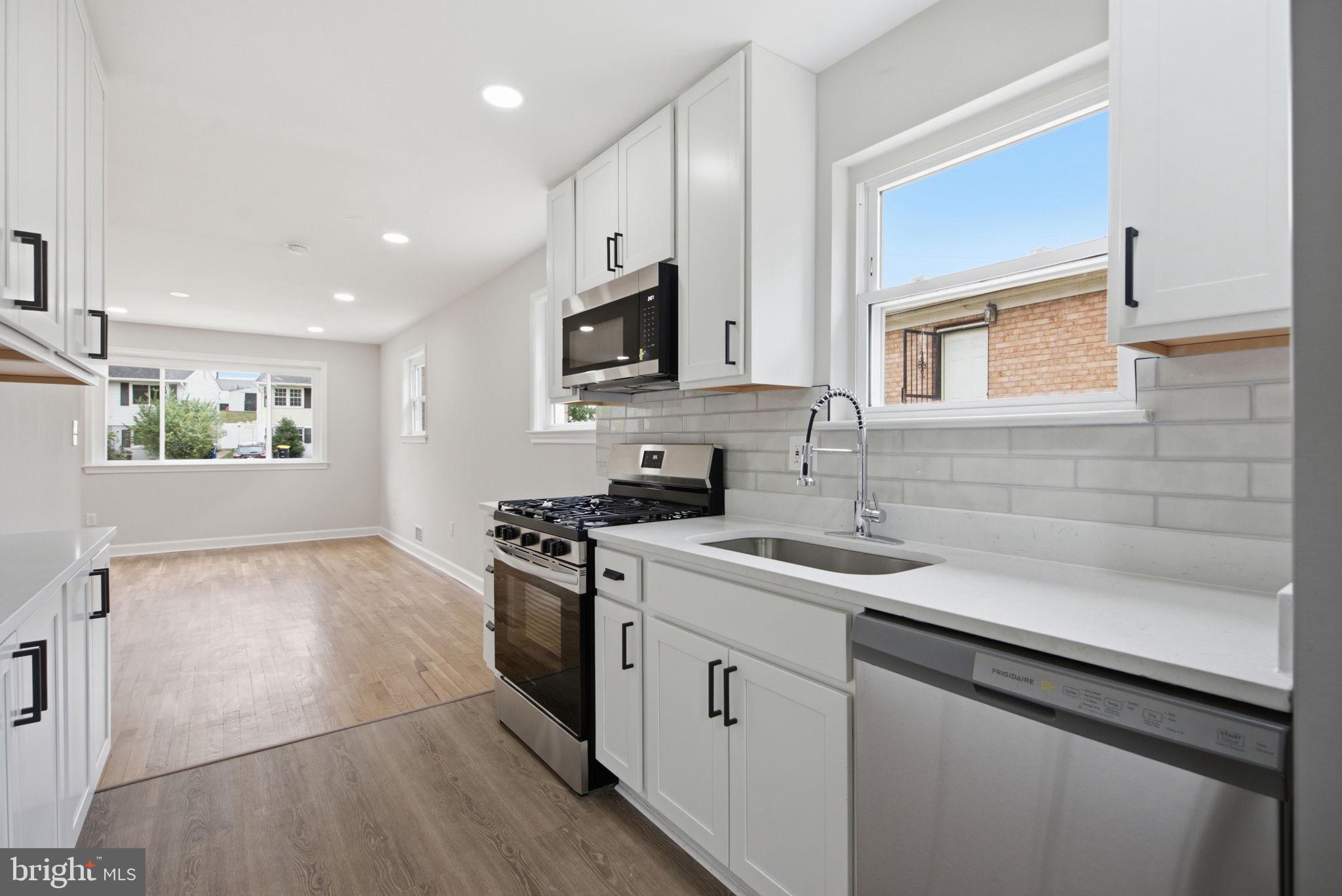 CARMODY HILLS - Residential