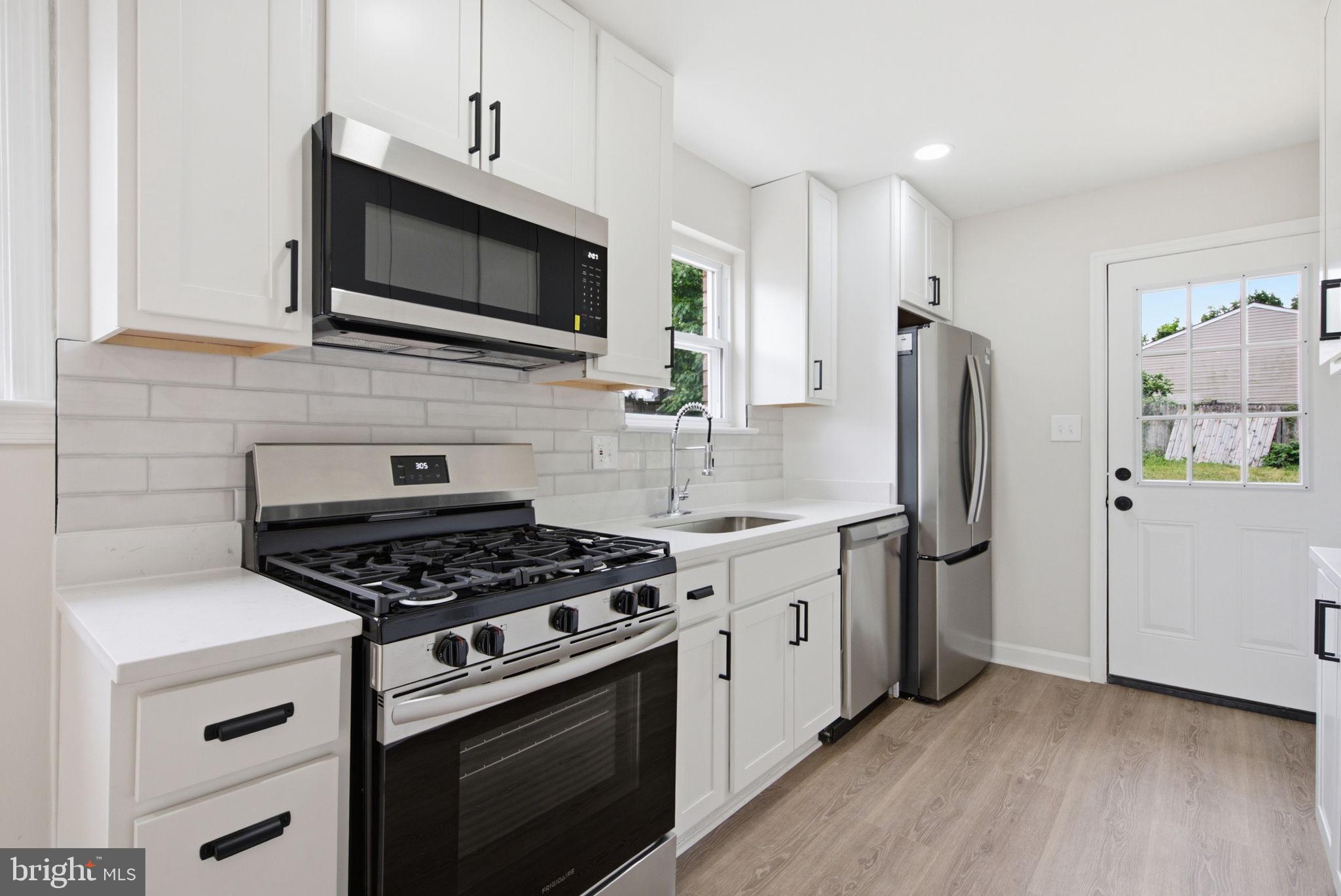 CARMODY HILLS - Residential