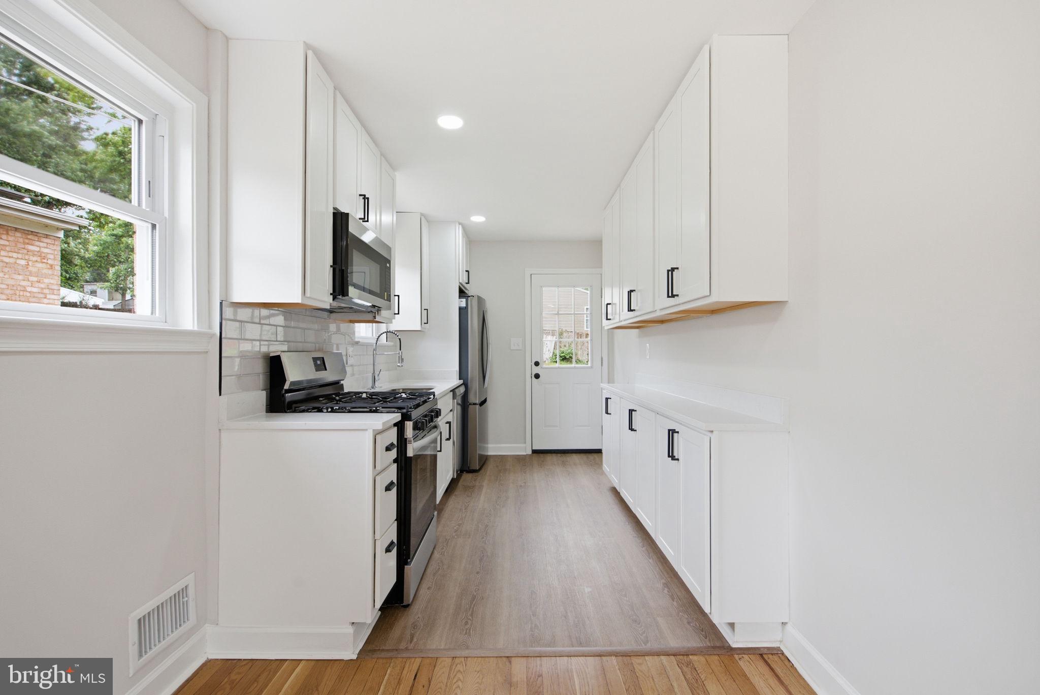 CARMODY HILLS - Residential