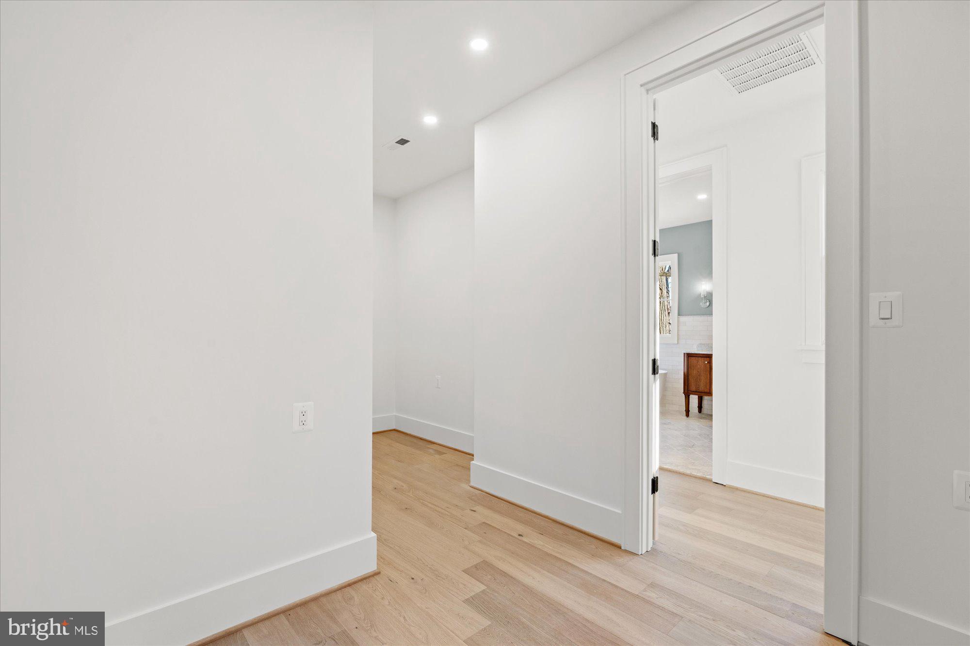 DEL RAY - Residential