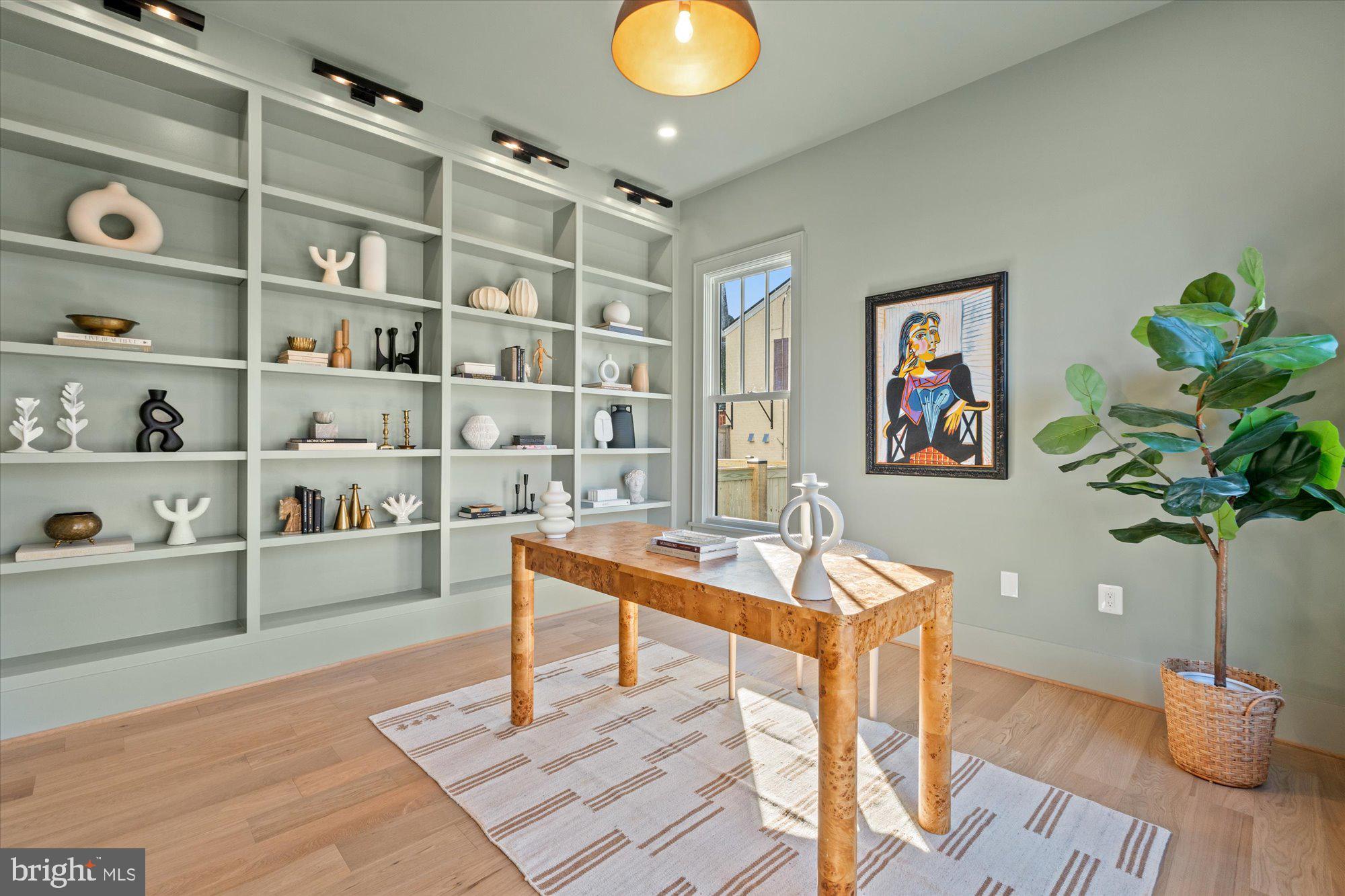 DEL RAY - Residential