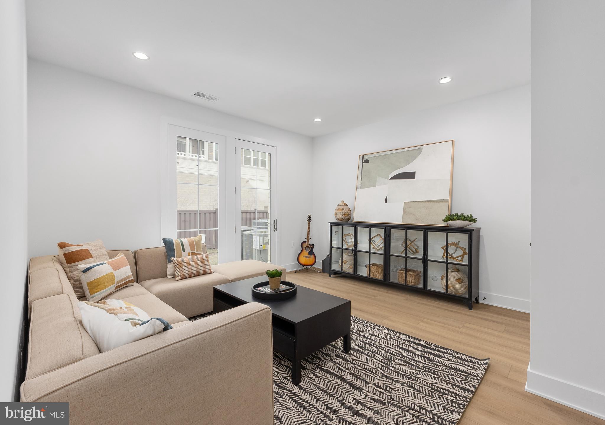 CHEVY CHASE CROSSING - Residential