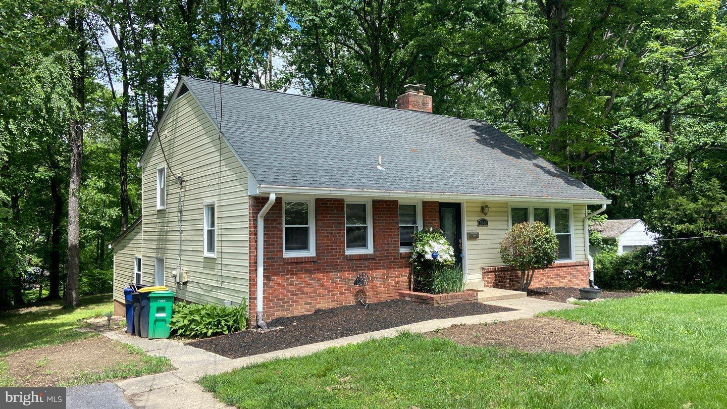 WEST LAUREL ACRES - Residential Lease
