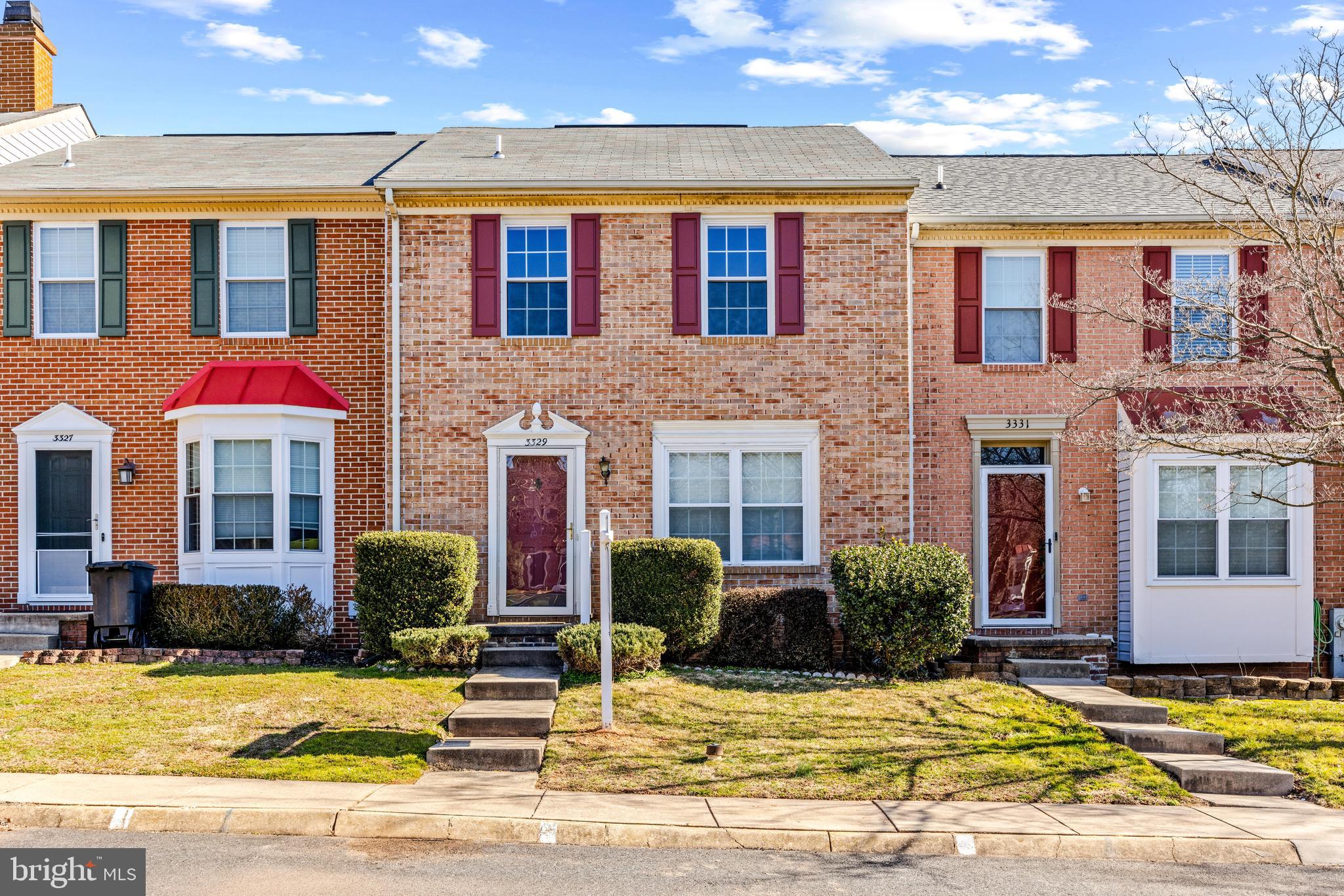 CONSTANT FRIENDSHIP - Residential