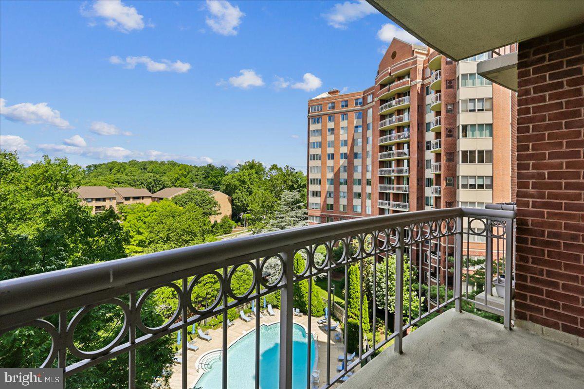 FALLSWOOD - Residential