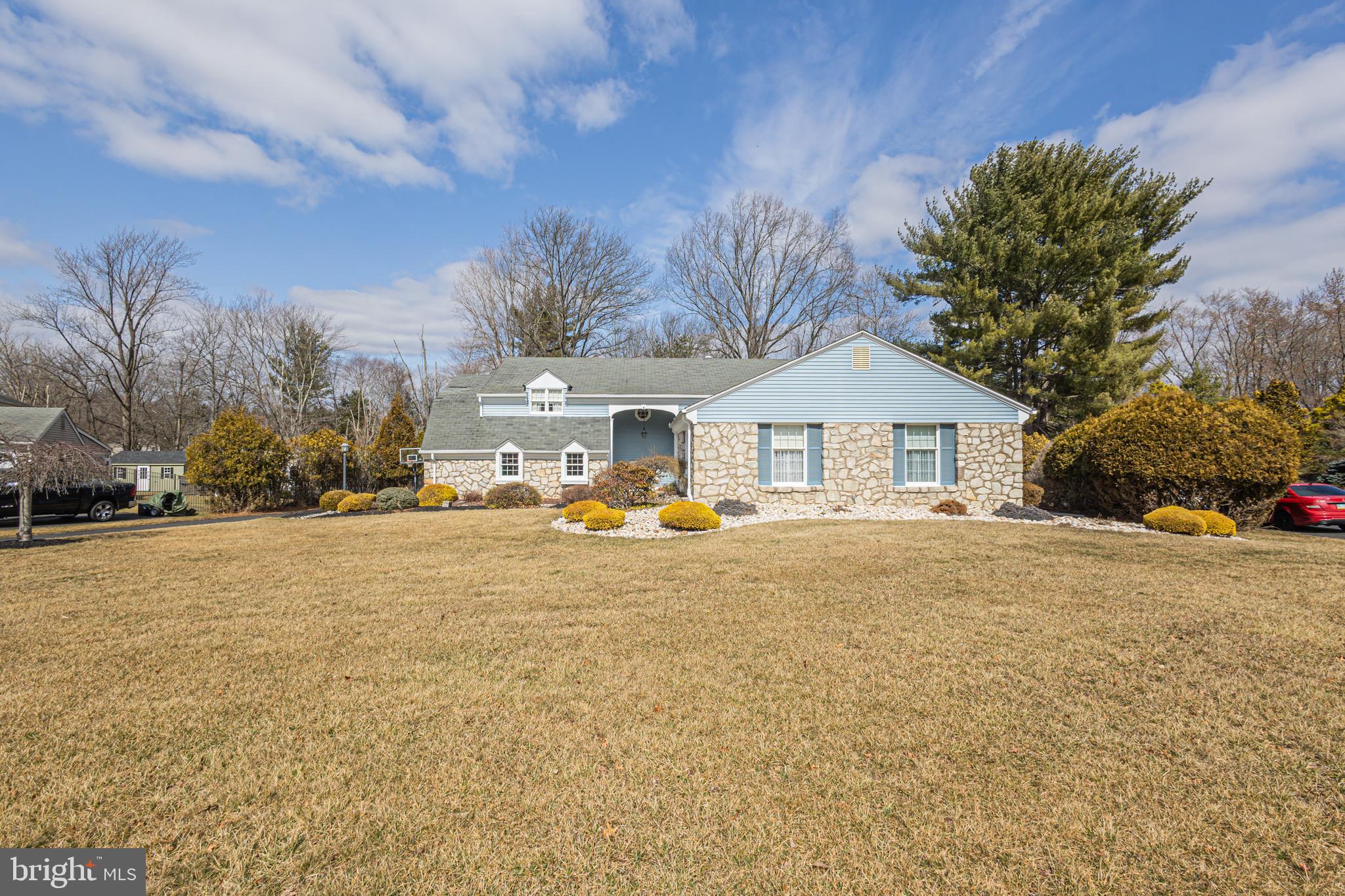 HILLCRESTSHIRE - Residential