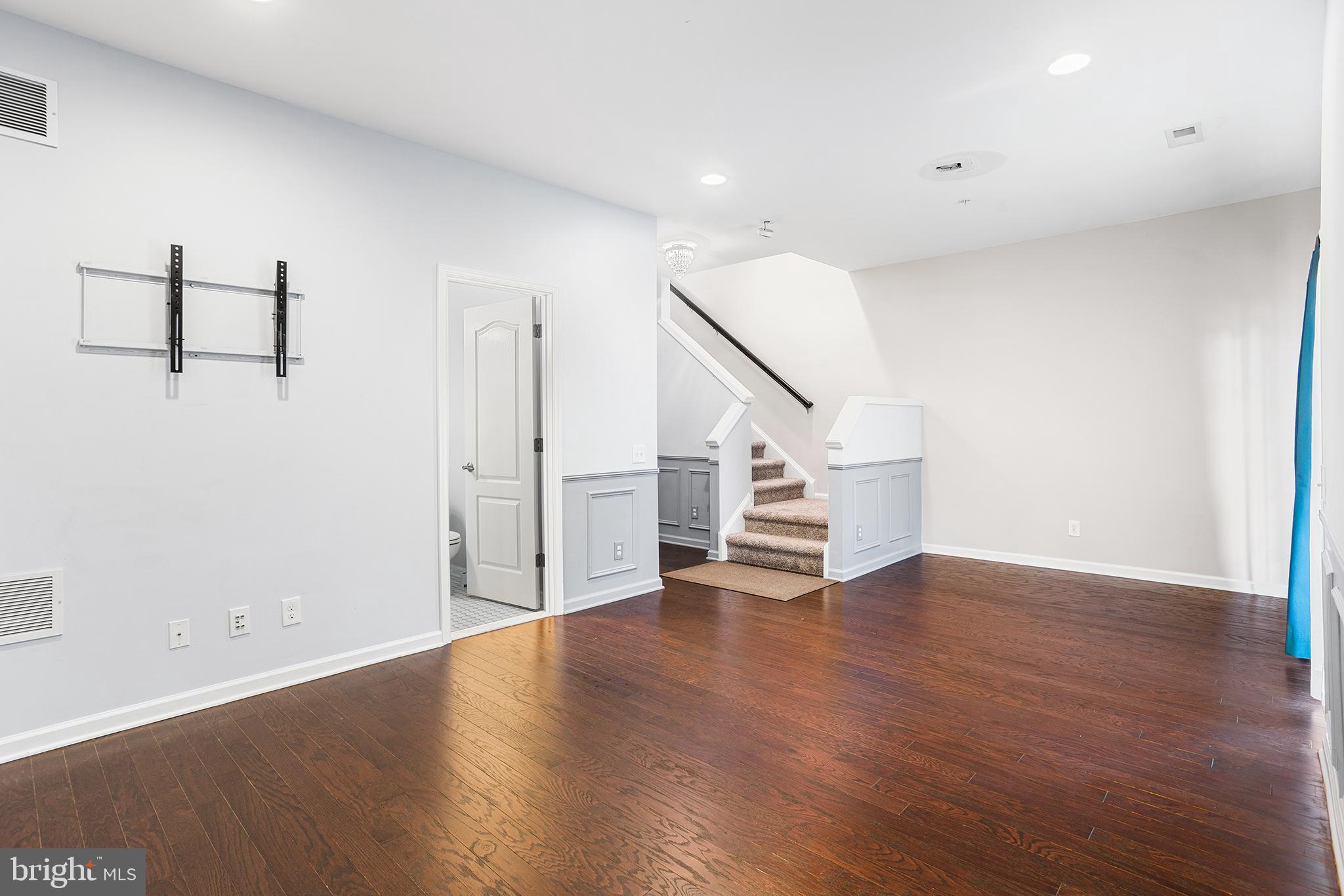 WARRINGTON POINTE - Residential