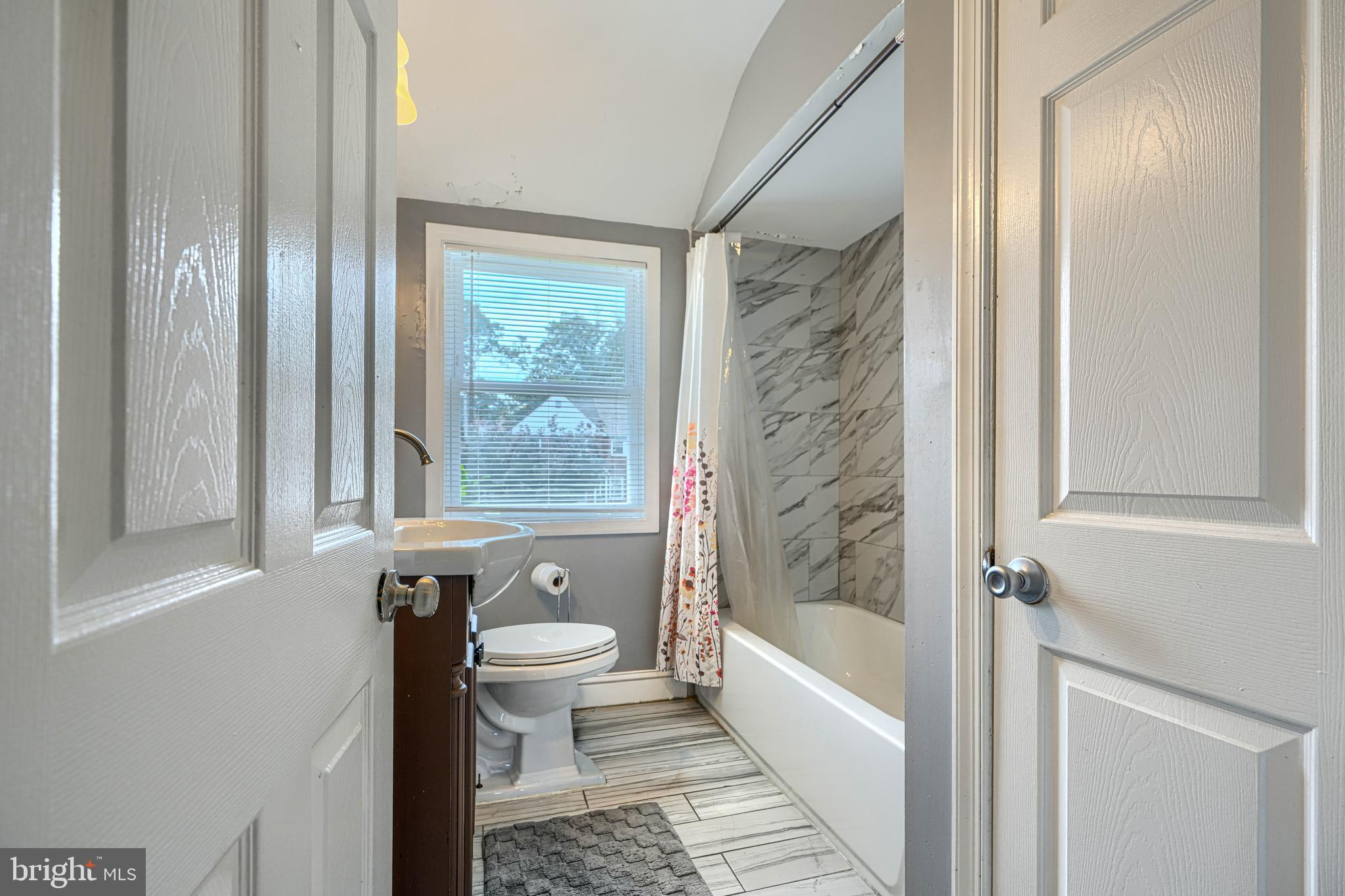 COLD SPRING NEWTOWN - Residential