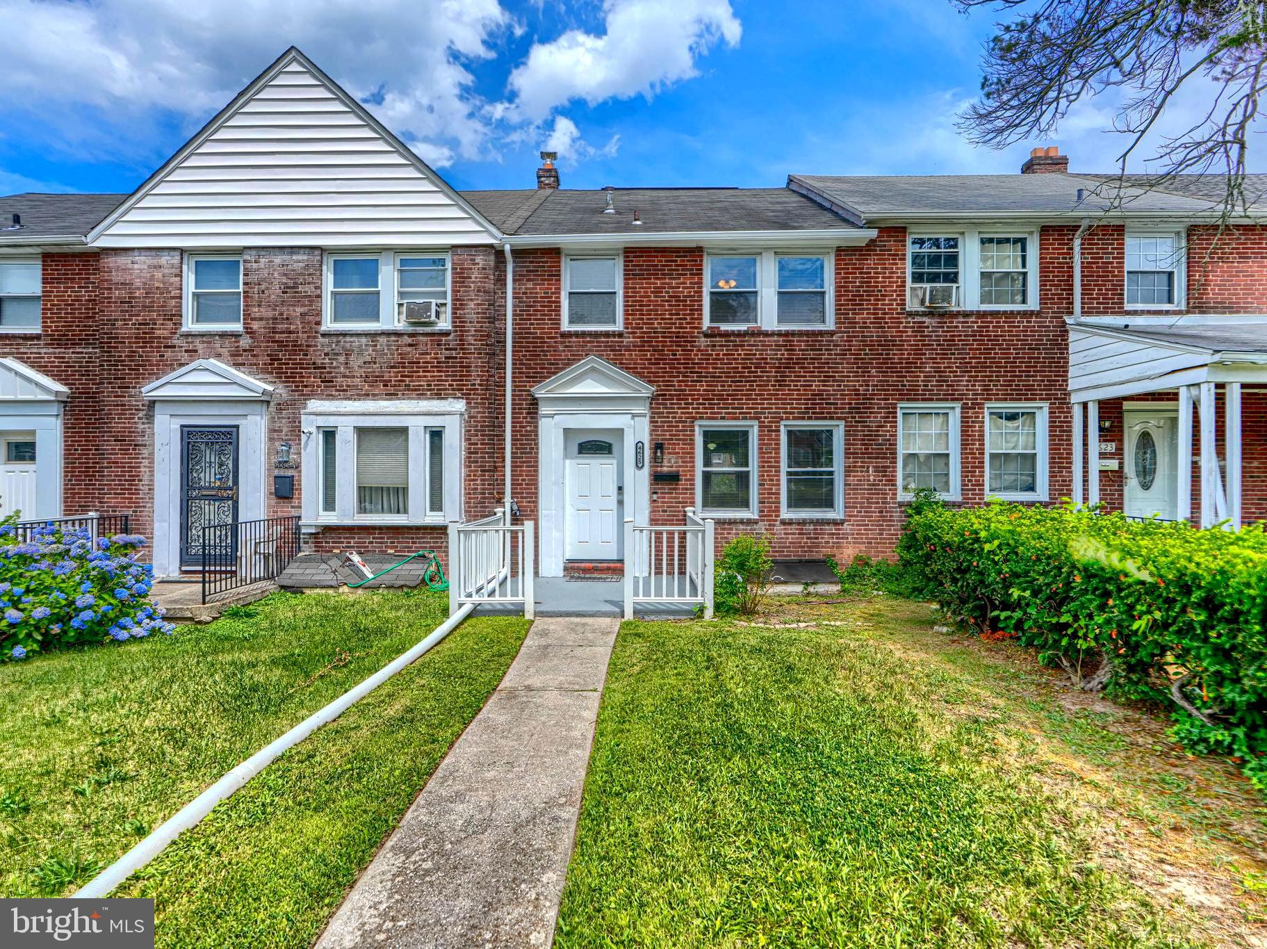 COLD SPRING NEWTOWN - Residential