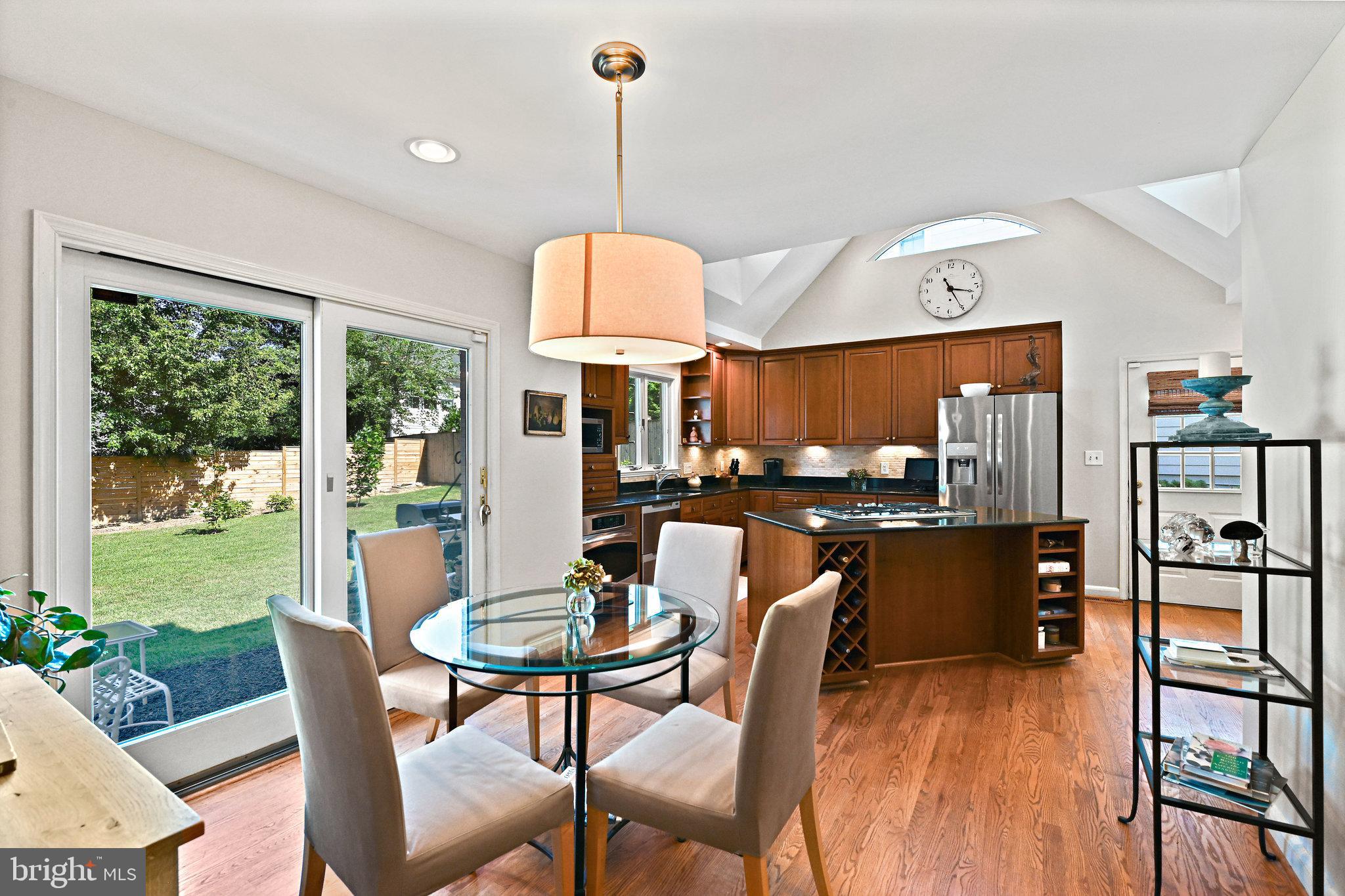 BROYHILLS MCLEAN ESTATES - Residential