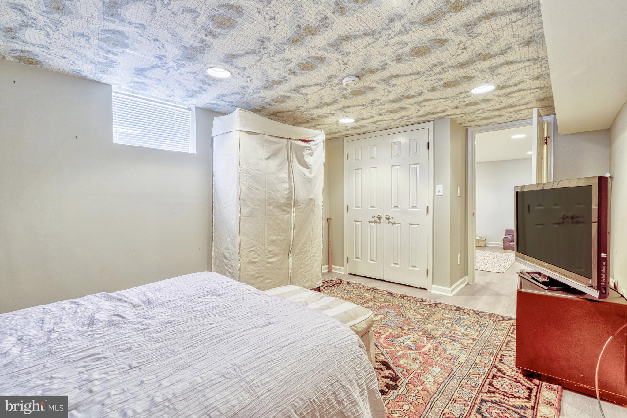 BROYHILLS MCLEAN ESTATES - Residential