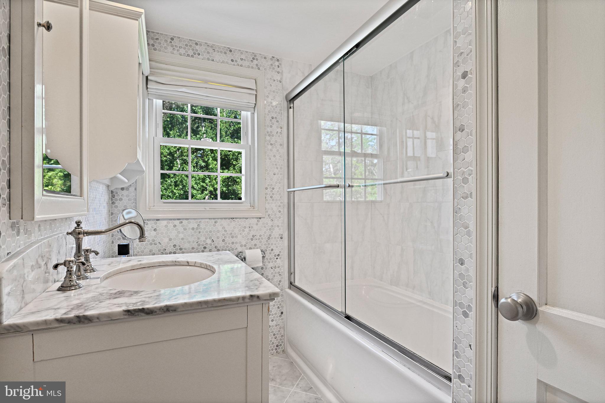 BROYHILLS MCLEAN ESTATES - Residential