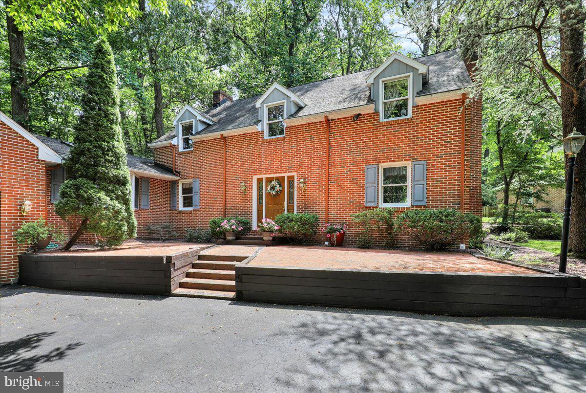FLYING HILLS - Residential