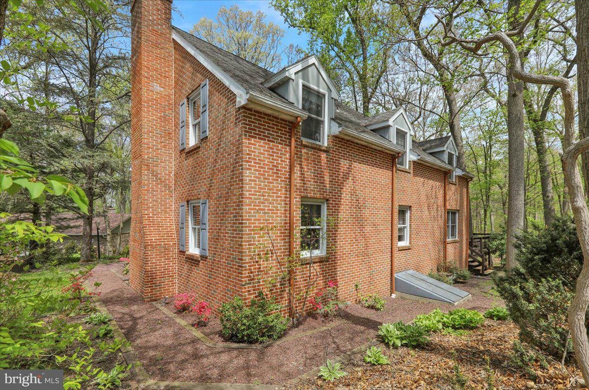 FLYING HILLS - Residential