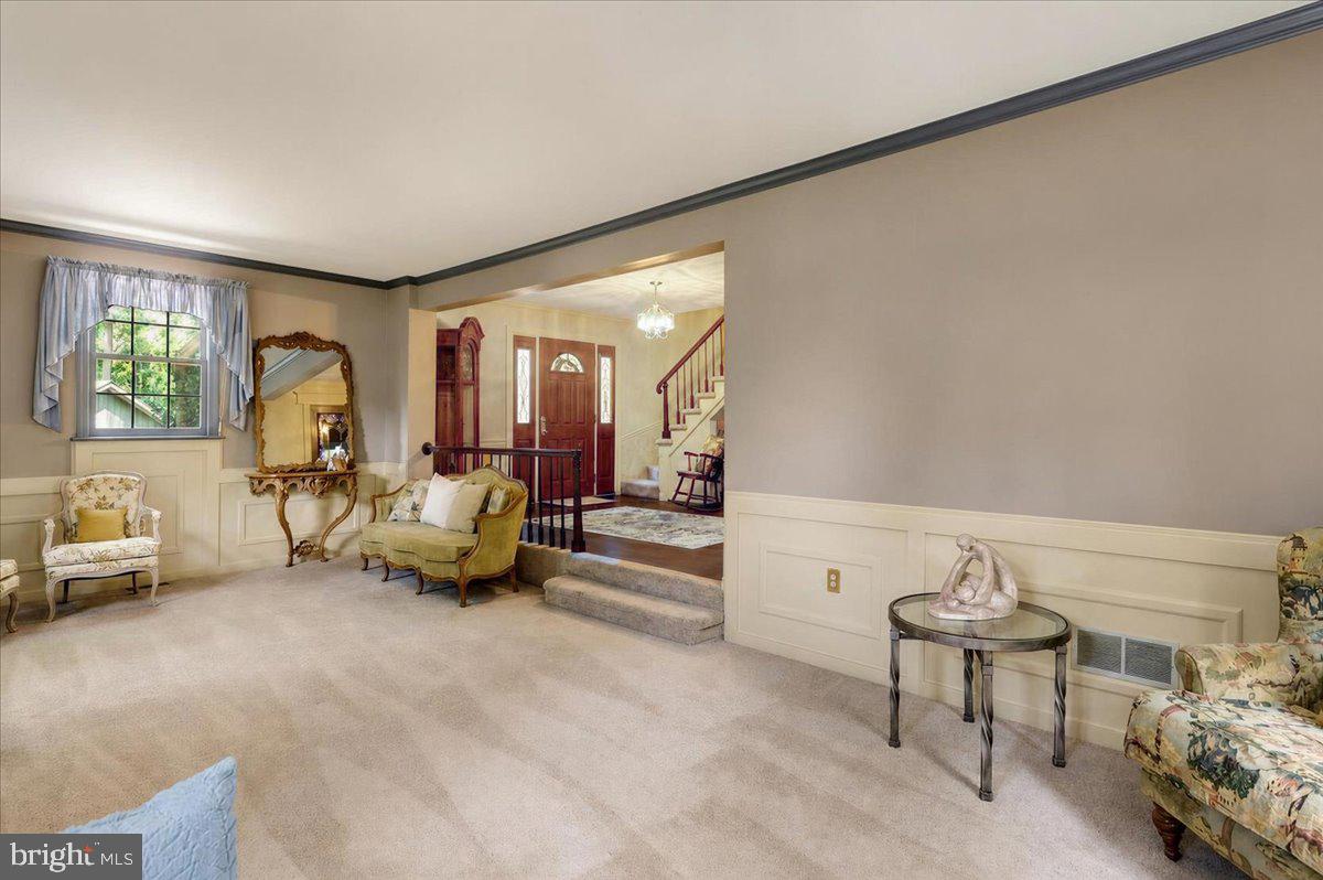 FLYING HILLS - Residential
