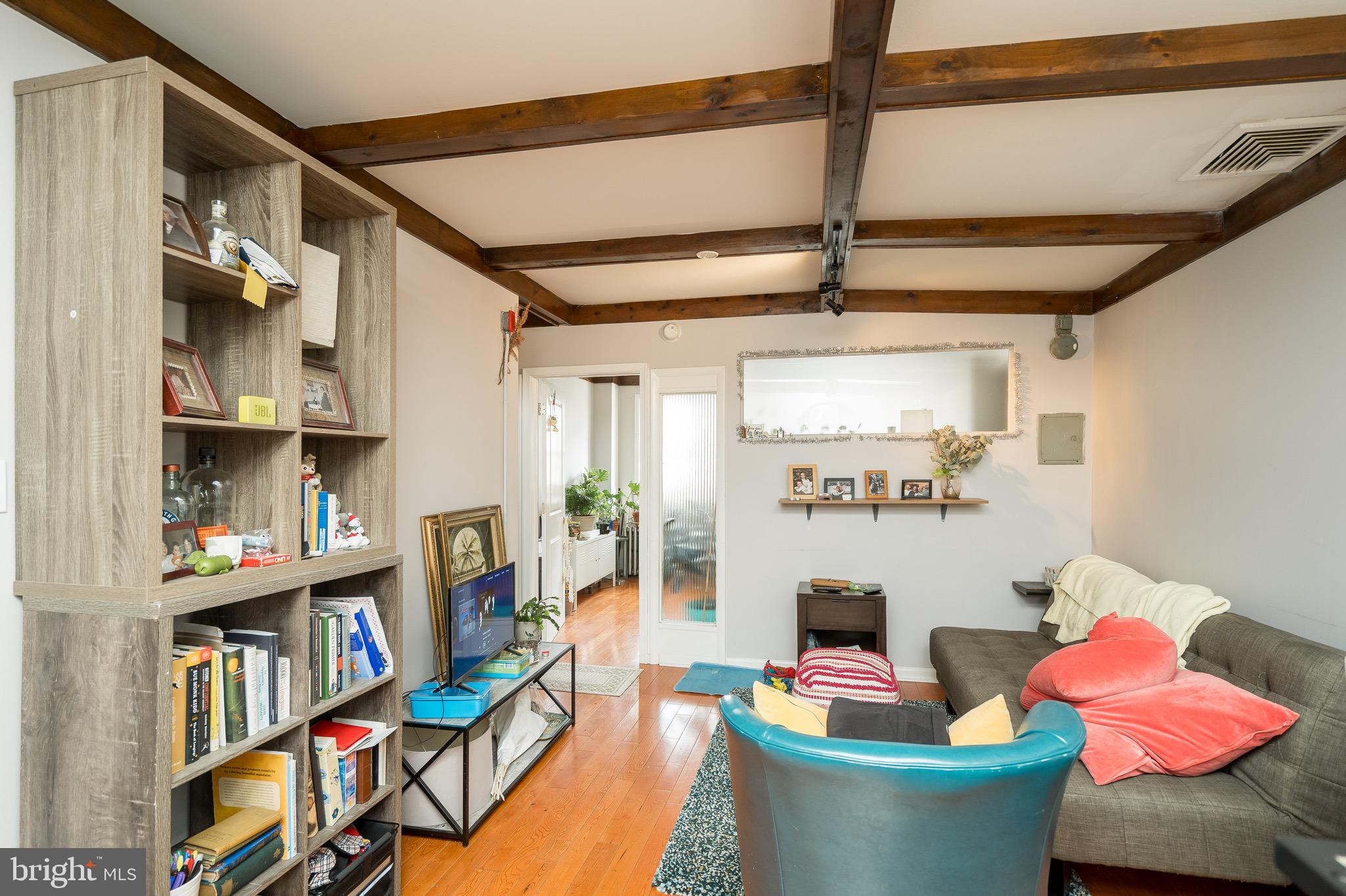 PASSYUNK SQUARE - Residential Income