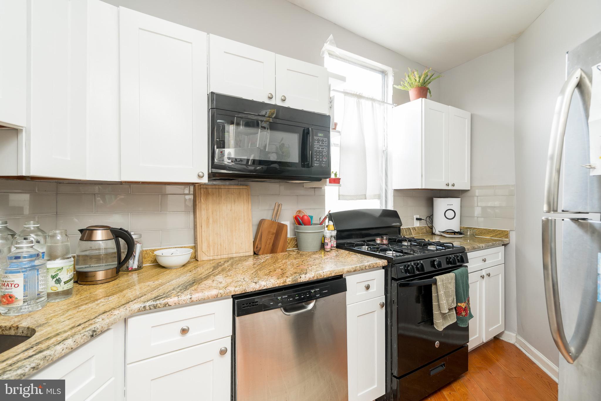 PASSYUNK SQUARE - Residential Income