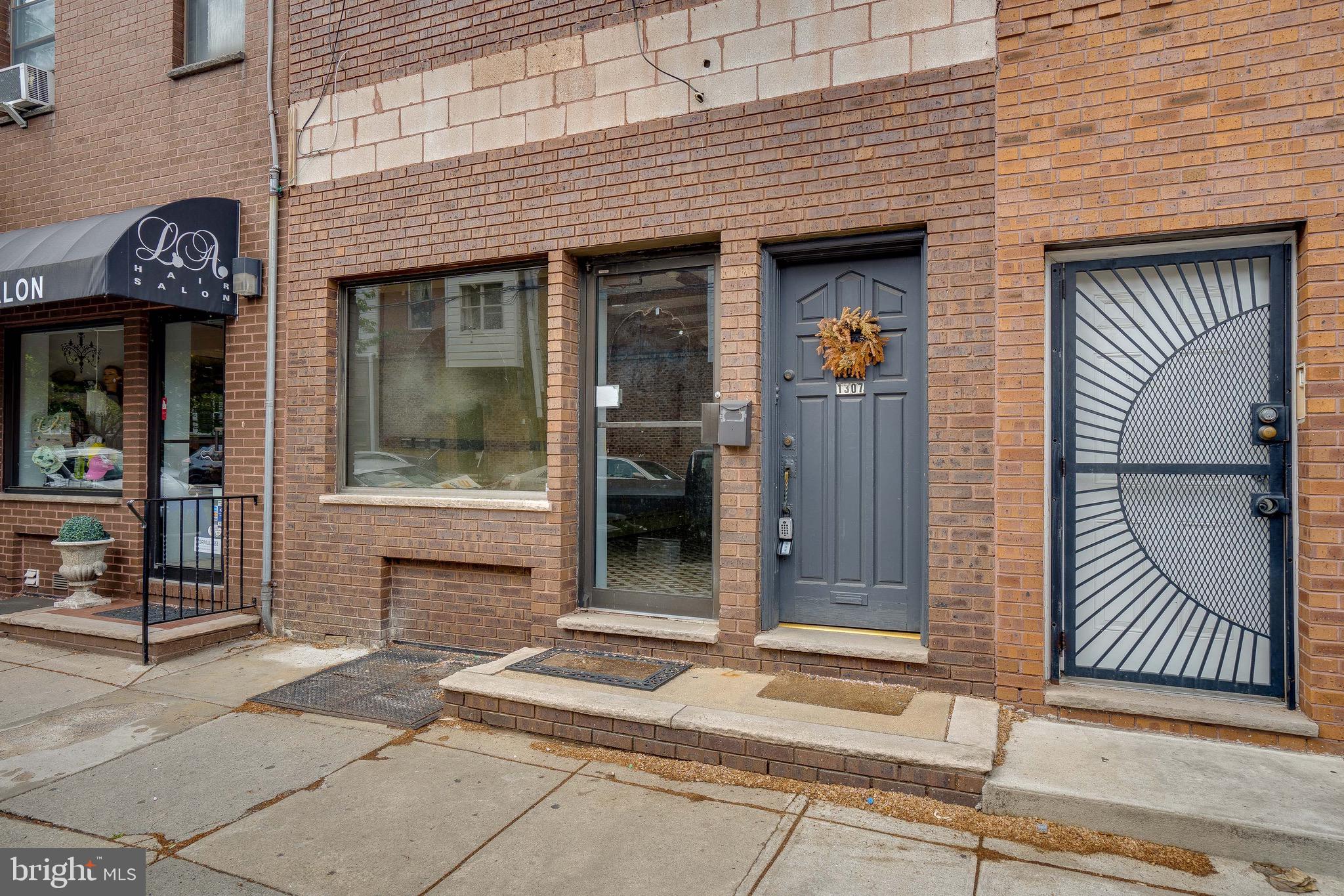 PASSYUNK SQUARE - Residential Income