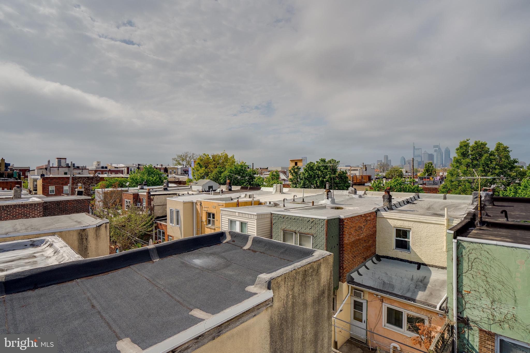 PASSYUNK SQUARE - Residential Income