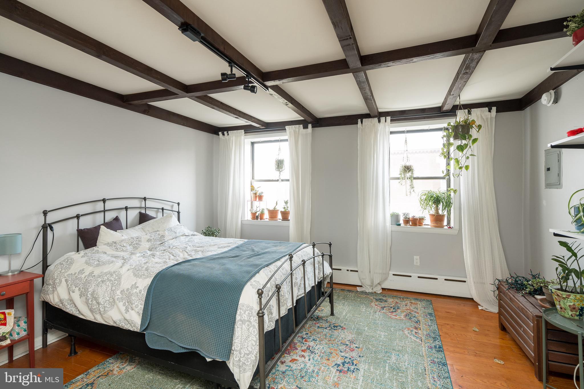 PASSYUNK SQUARE - Residential Income