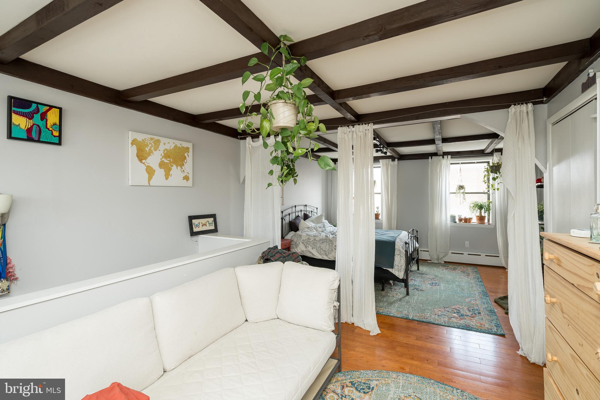 PASSYUNK SQUARE - Residential Income