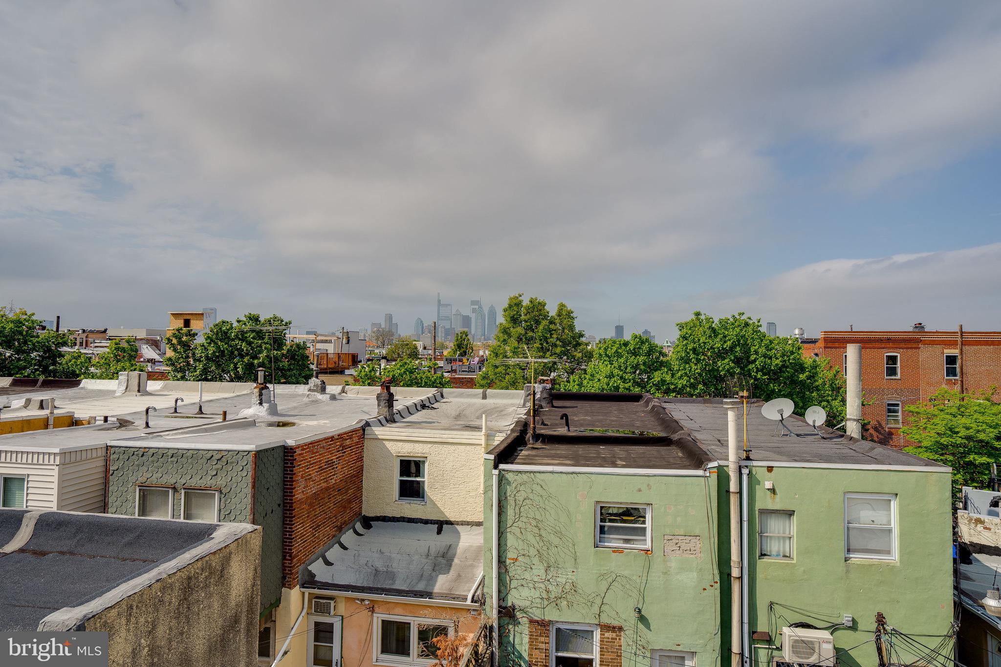 PASSYUNK SQUARE - Residential Income