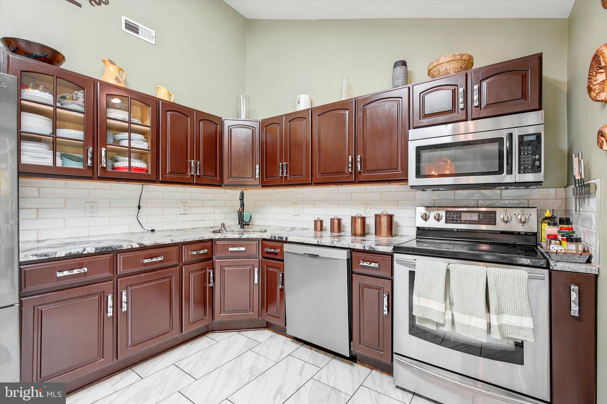 APPLE VALLEY - Residential